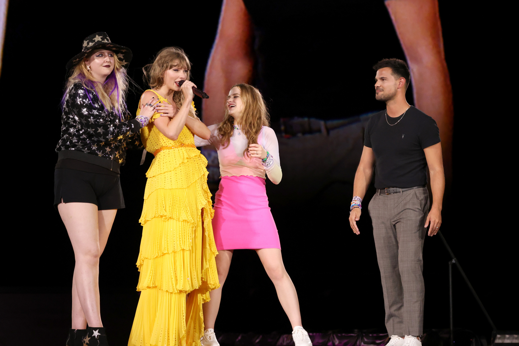 Taylor Swift, Taylor Lautner Star in 'I Can See You' Video: Watch