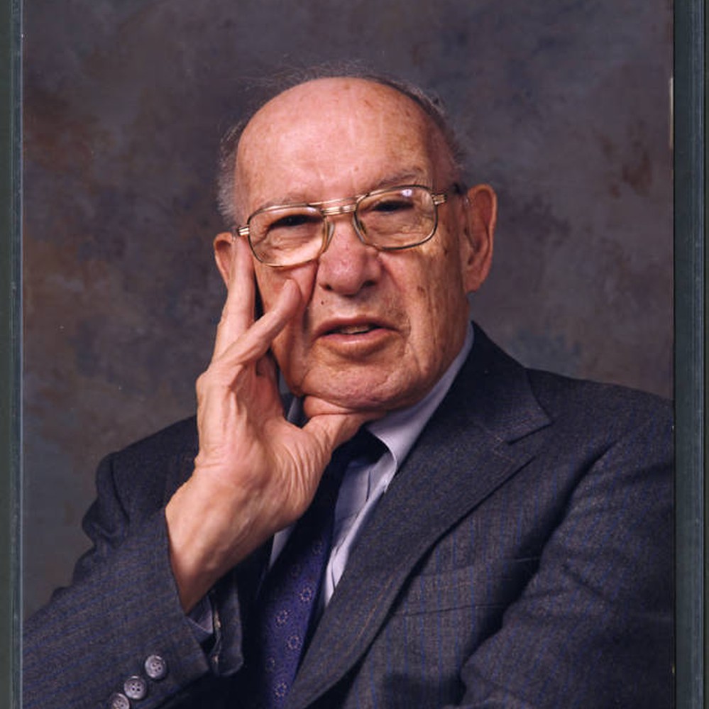 Portrait photograph of Peter Drucker by Schenck & Schenck Photography