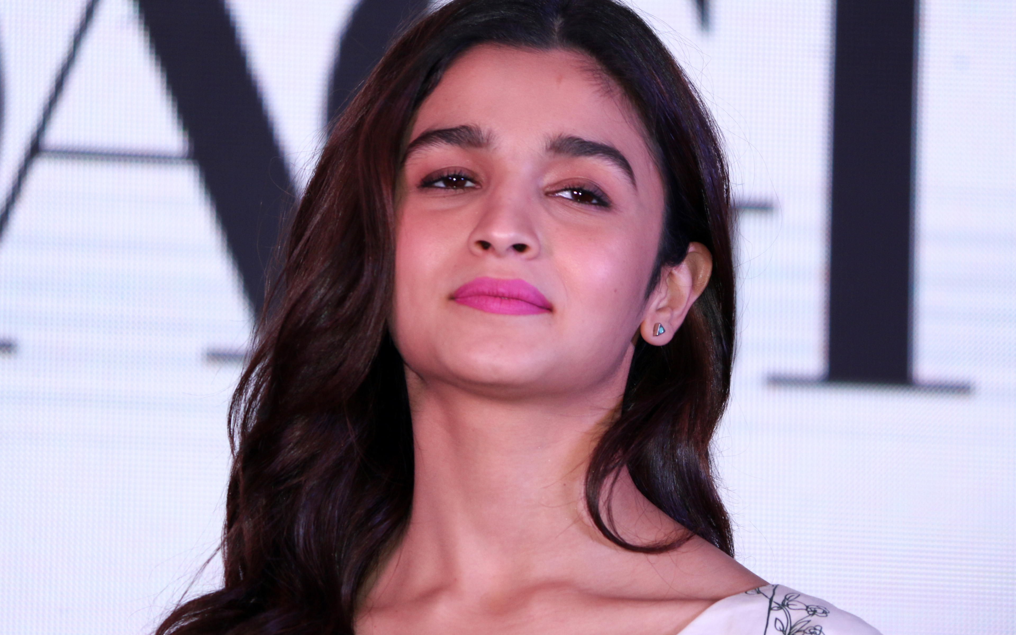Download 3840x2400 Wallpaper Alia Bhatt, Bollywood Actress, 4 K, Ultra HD 16:10, Widescreen, 3840x2400 HD Image, Background, 7097