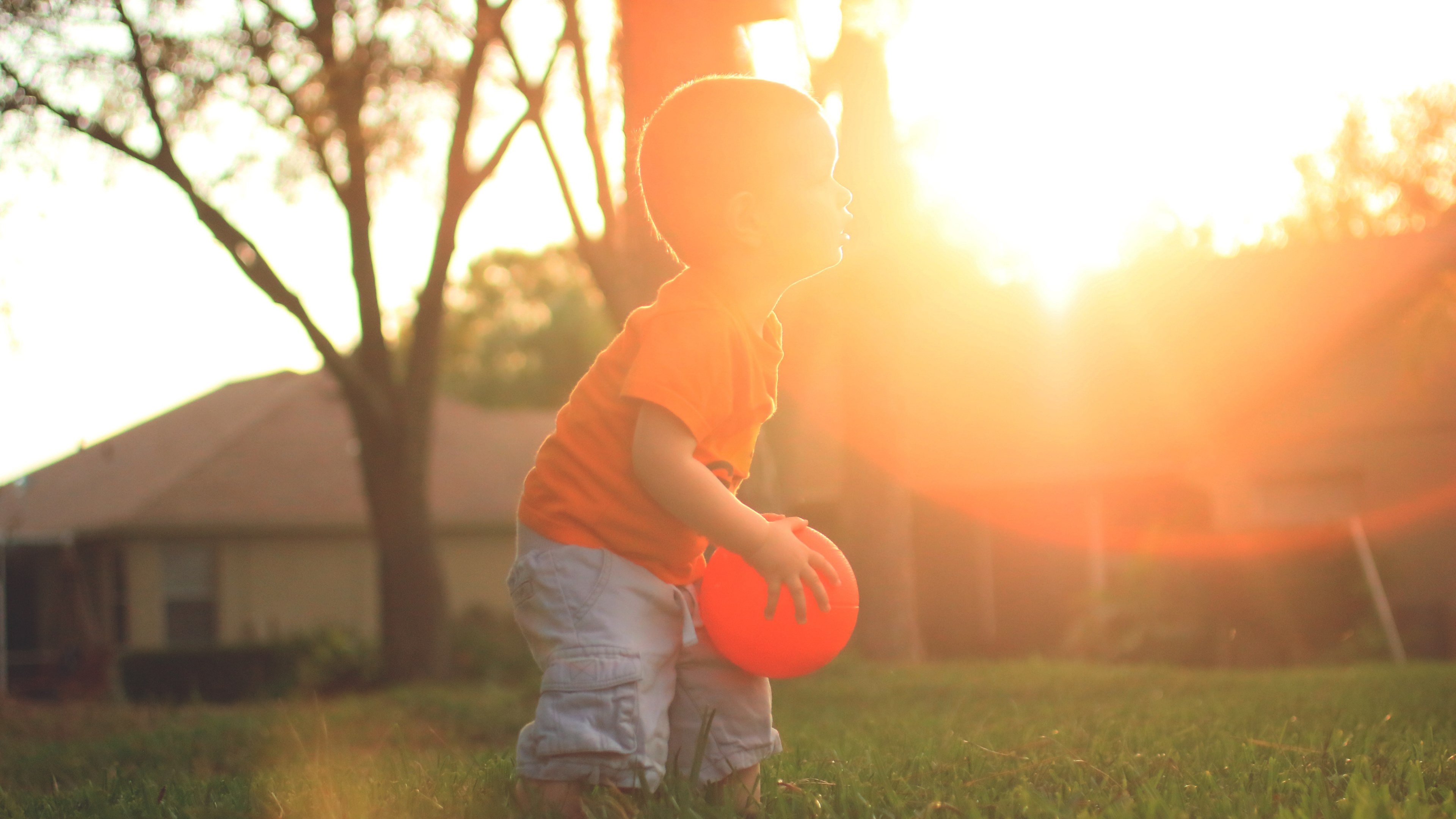 Wallpaper / good vibes at the sun light 4k wallpaper free download