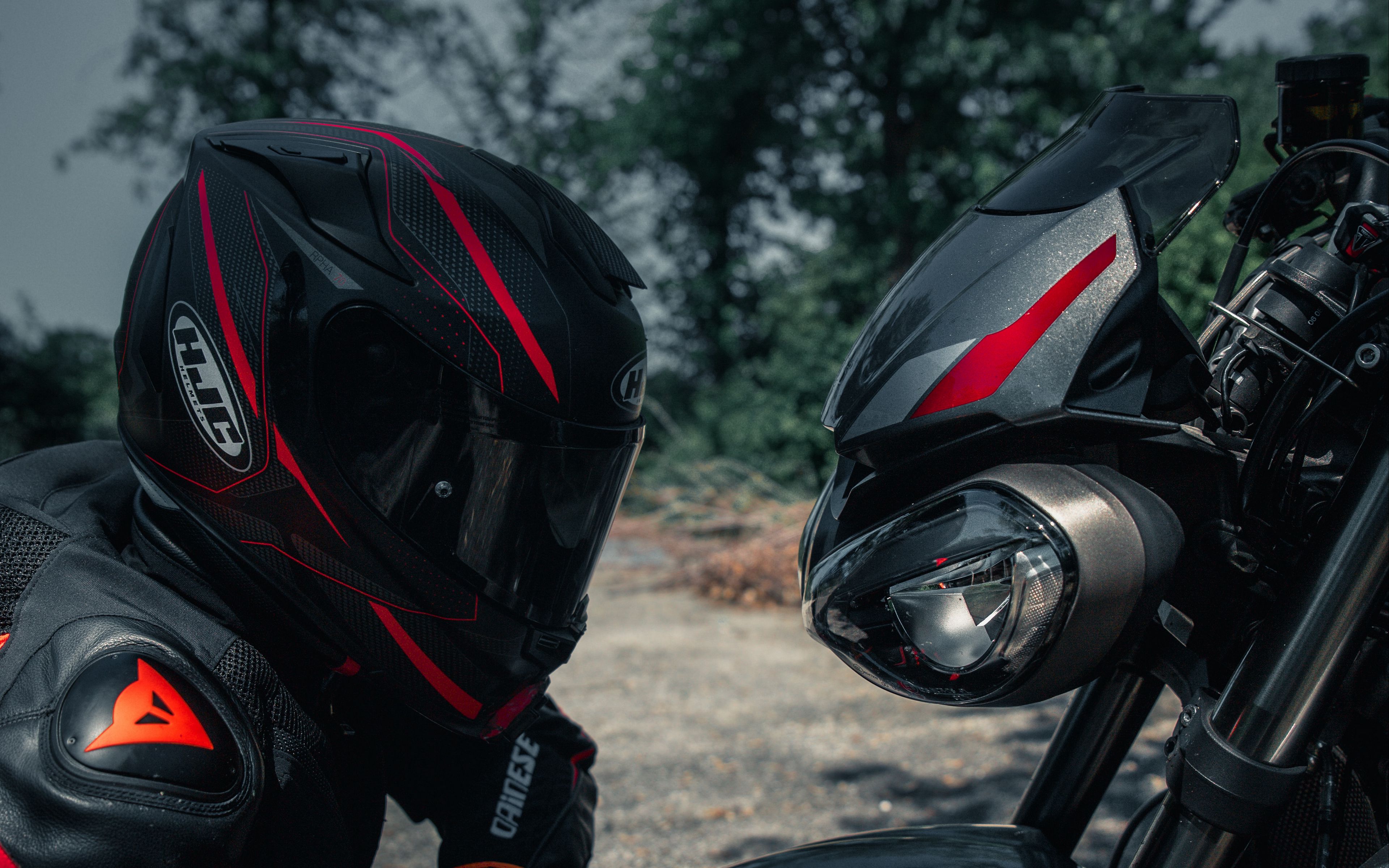 Download wallpaper 3840x2400 motorcycle, motorcyclist, helmet, bike 4k ultra HD 16:10 HD background