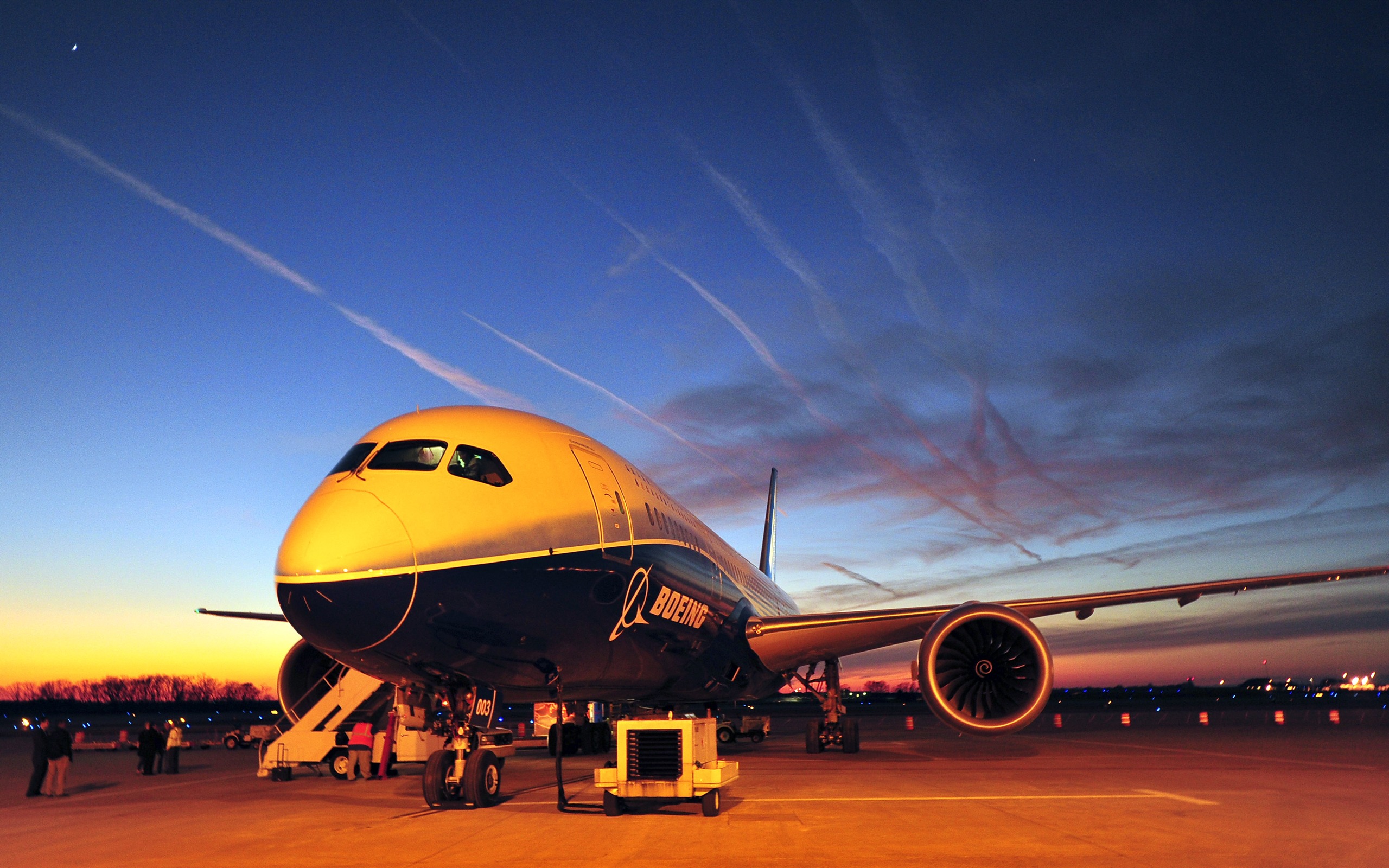 Boeing 787 Dreamliner HD Wallpaper 14