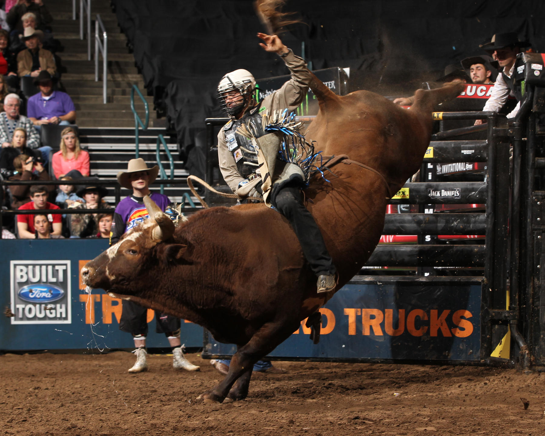 PBR ar Twitter: Bushwacker dumps in 2.48 seconds at #PBROKC. Bull score: 46 points