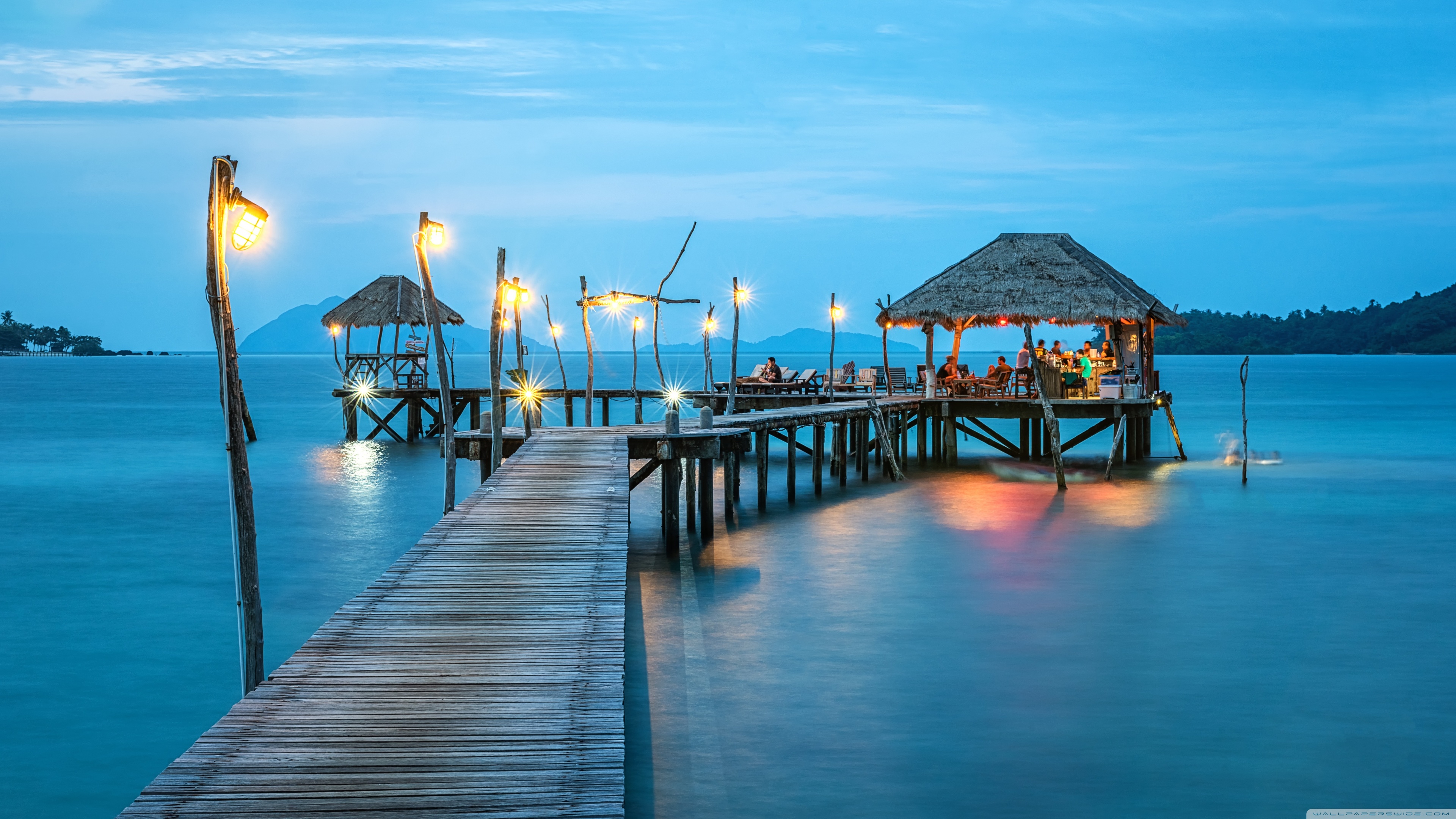 Resort Bar, Ocean Ultra HD Desktop Background Wallpaper for 4K UHD TV, Widescreen & UltraWide Desktop & Laptop, Multi Display, Dual Monitor, Tablet