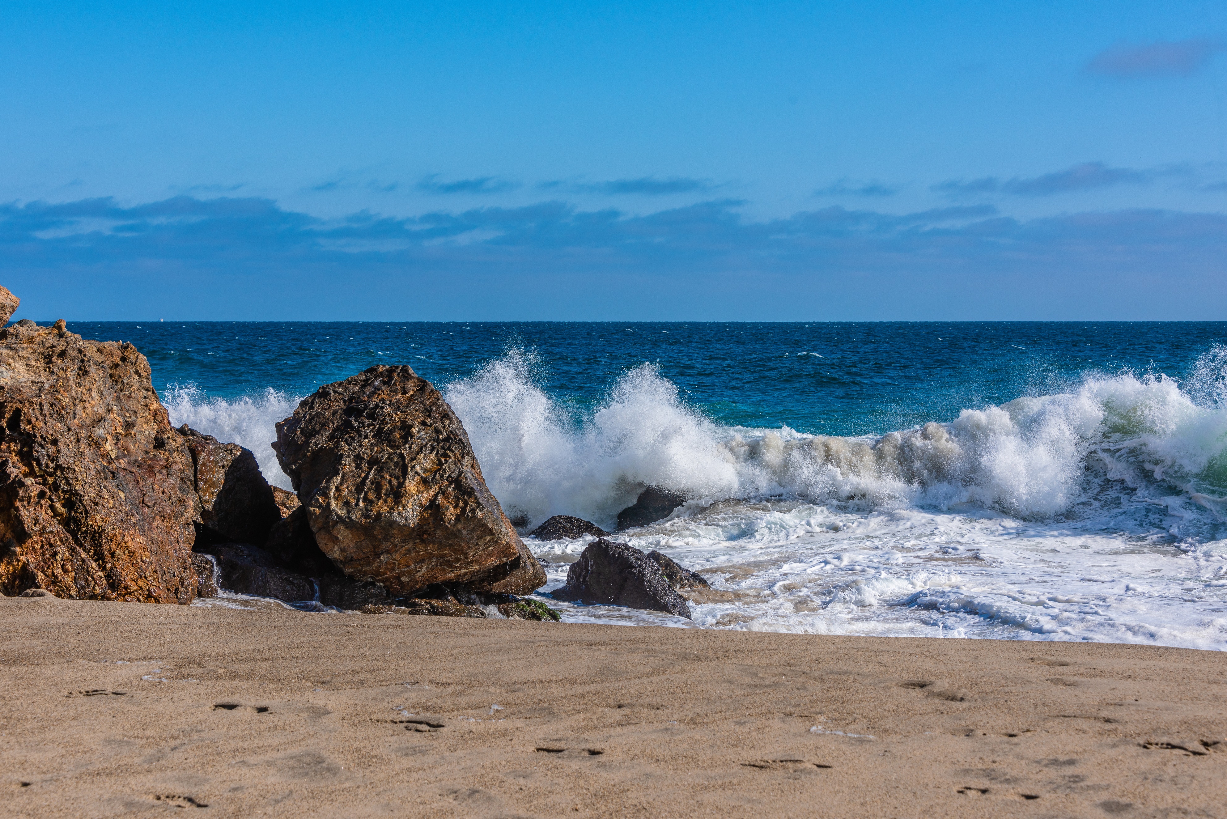 4K, Point Dume in Malibu, USA, Coast, Waves, Stones, California Gallery HD Wallpaper