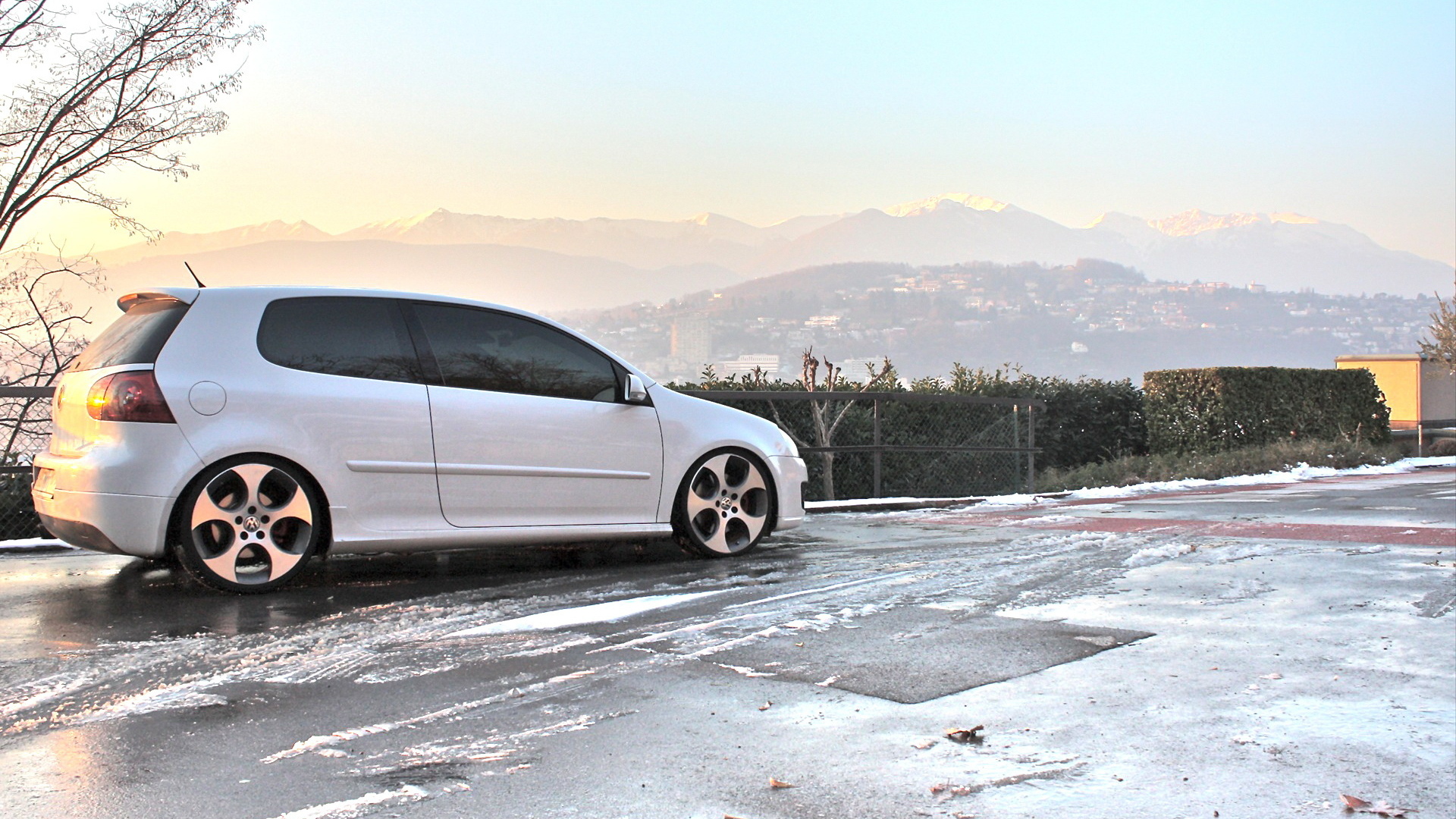 Volkswagen Golf GTI Desktop wallpaper 1920x1080