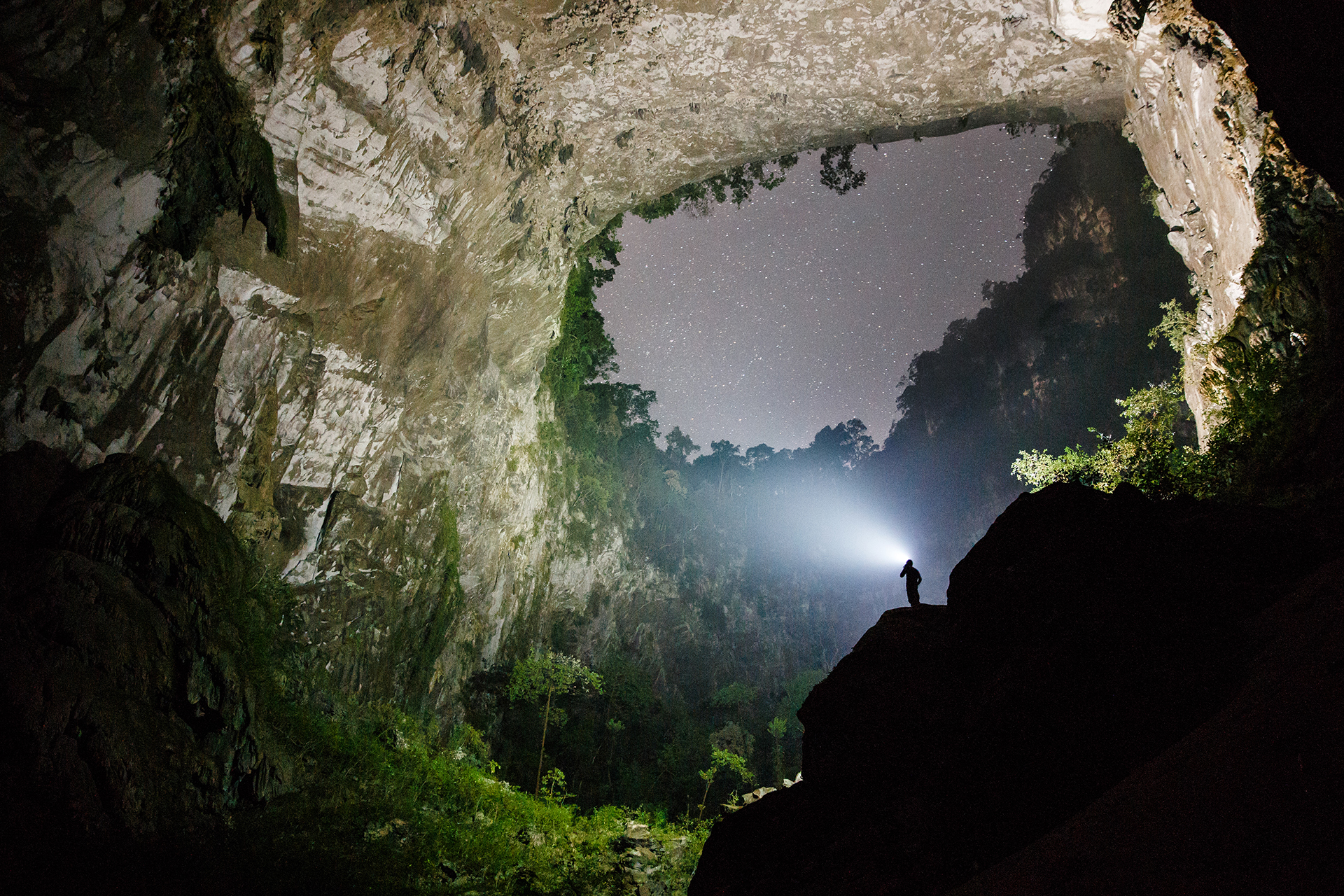 Wallpaper, Vietnam, outdoors, cave, nature, Hang Son Doong, landscape, Asia, starscape, flashlight 1920x1280