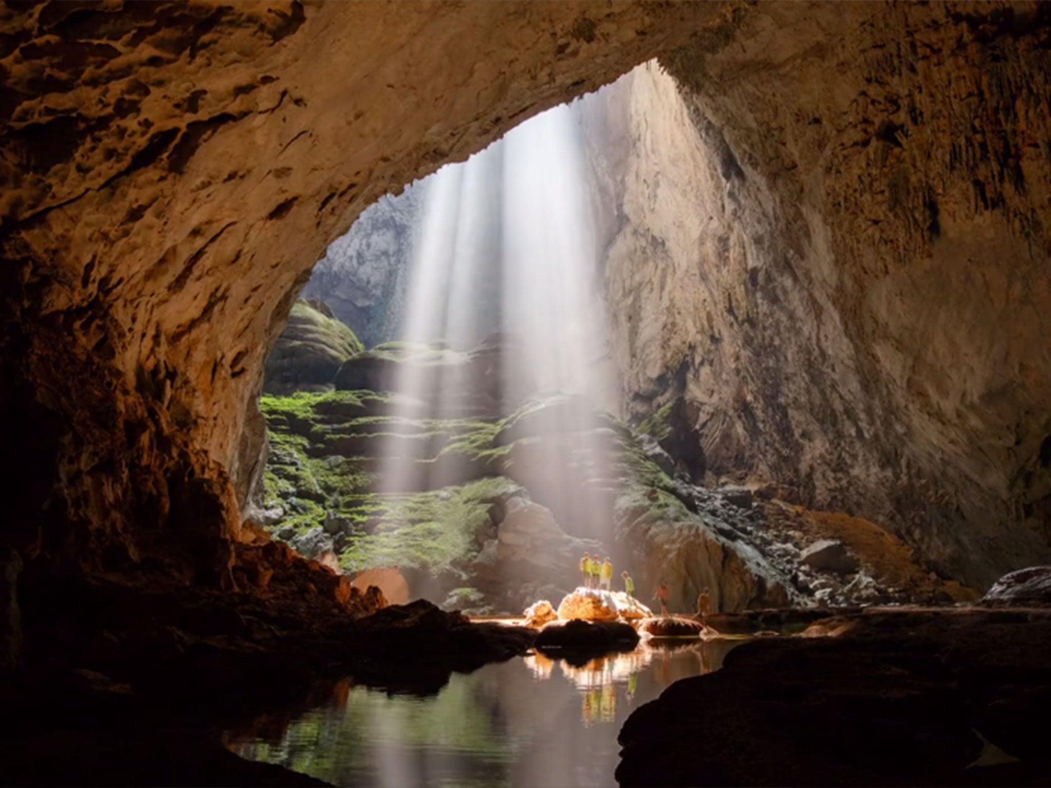 Take an incredible journey through Hang Son Doong, the world's largest cave