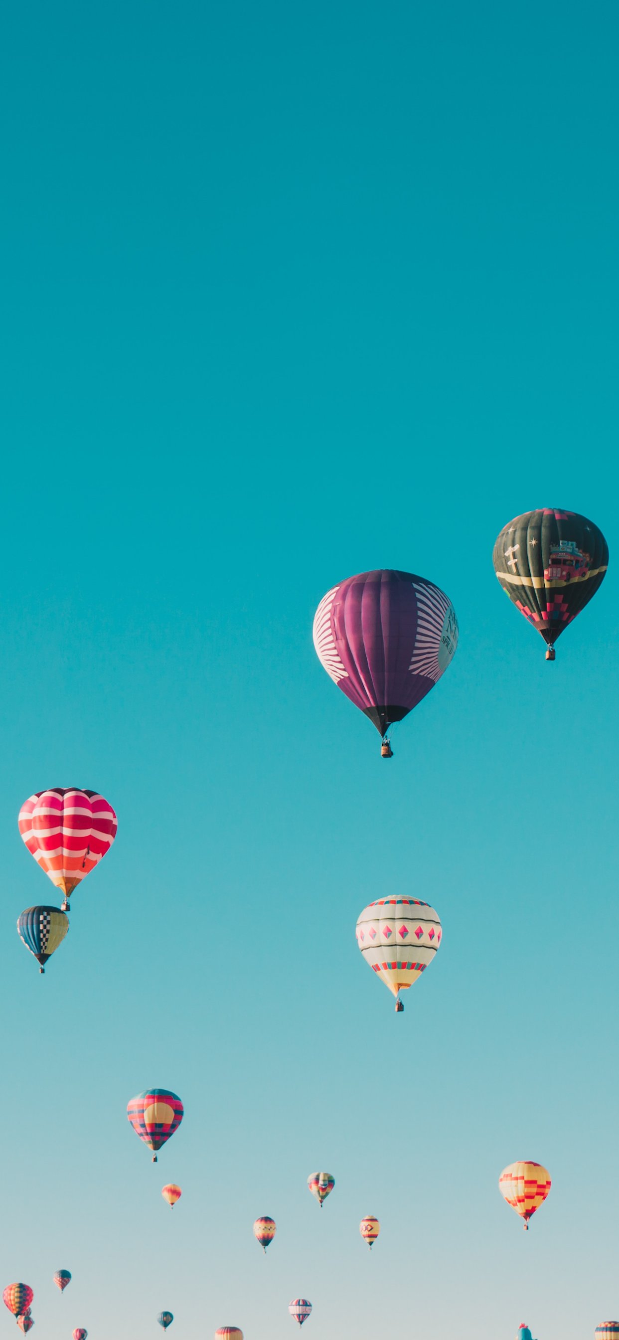 3Wallpaper for iPhone Wallpaper Balloons, Colors in HD ==>