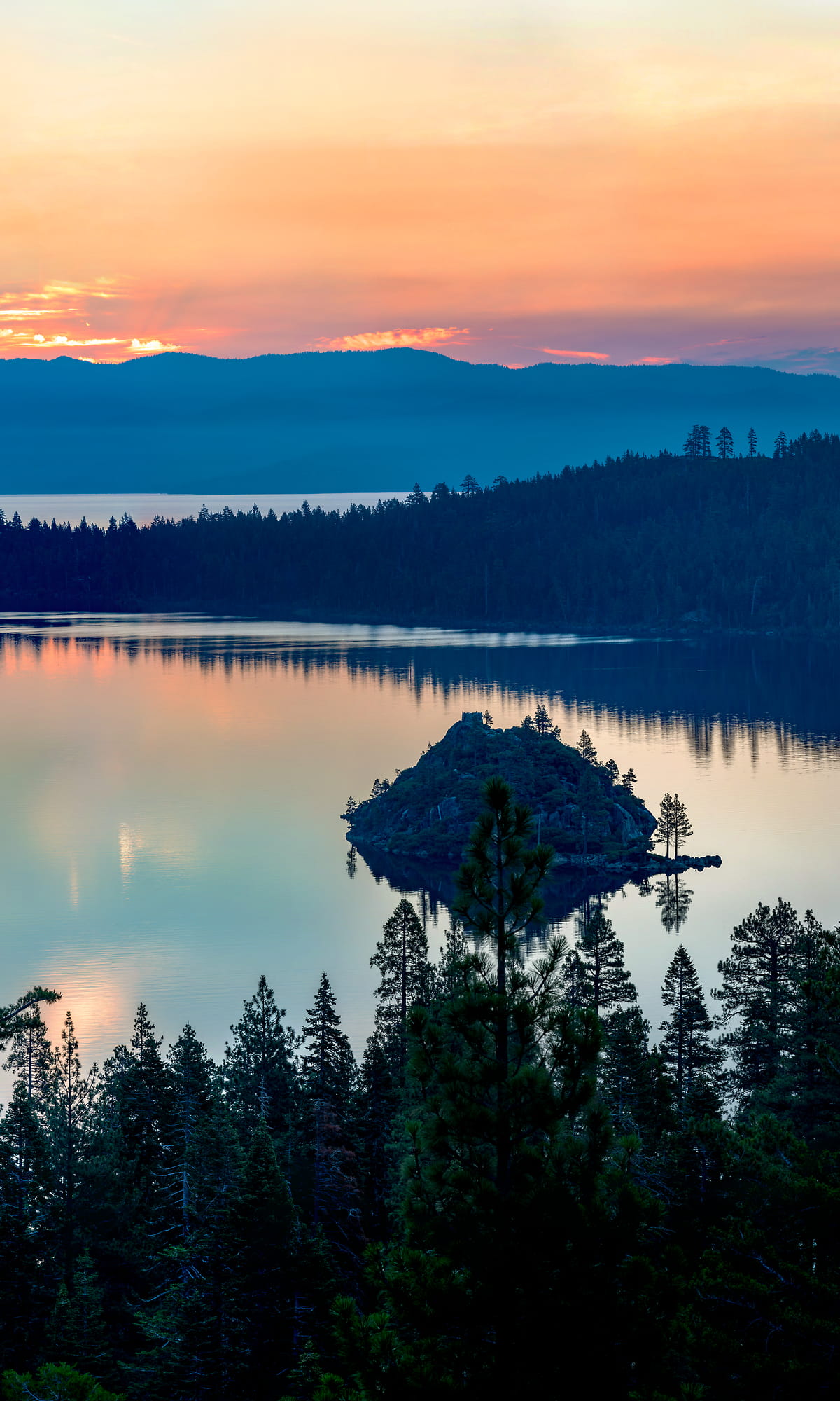 High resolution lake photo