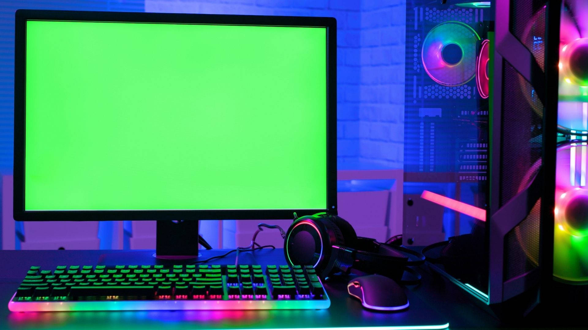 Download Green Screen On RGB Computer Set Wallpaper