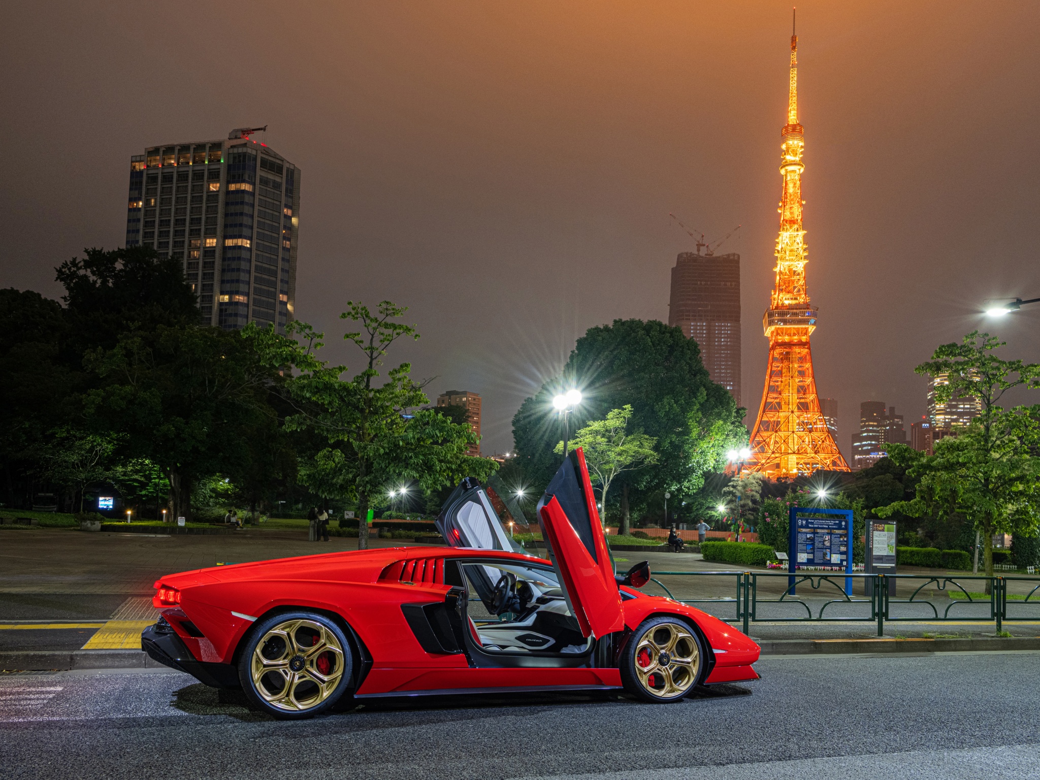 Lamborghini Countach LPI 800 4 Wallpaper 4K, Tokyo Tower, Japan