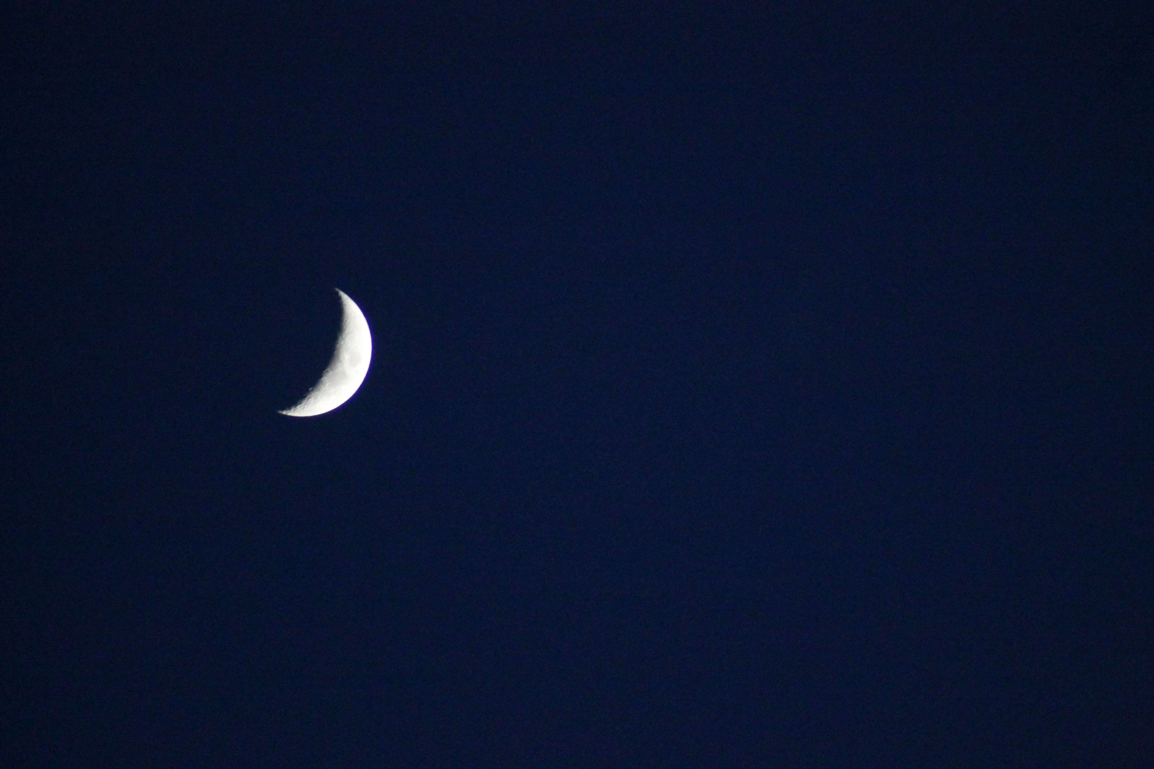beautiful, blue sky, half moon, sky 4k Gallery HD Wallpaper