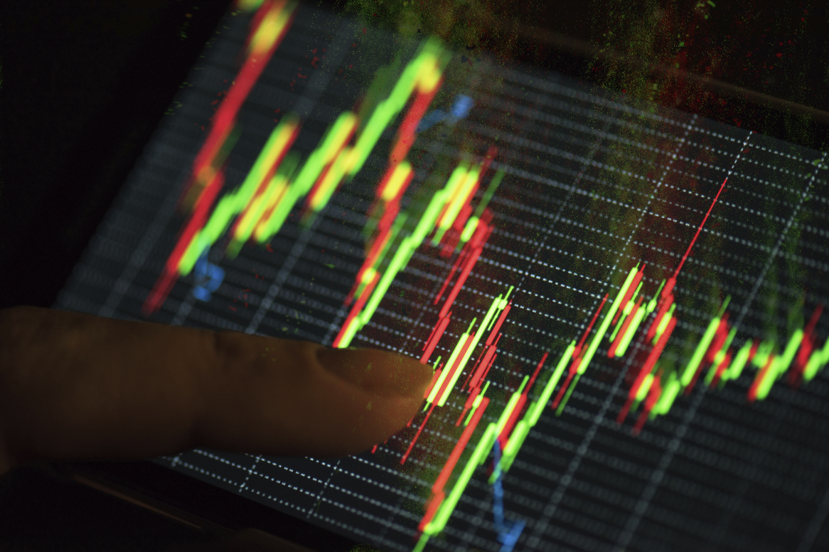 The Risks of Fast News Analytics and Institutional Trading