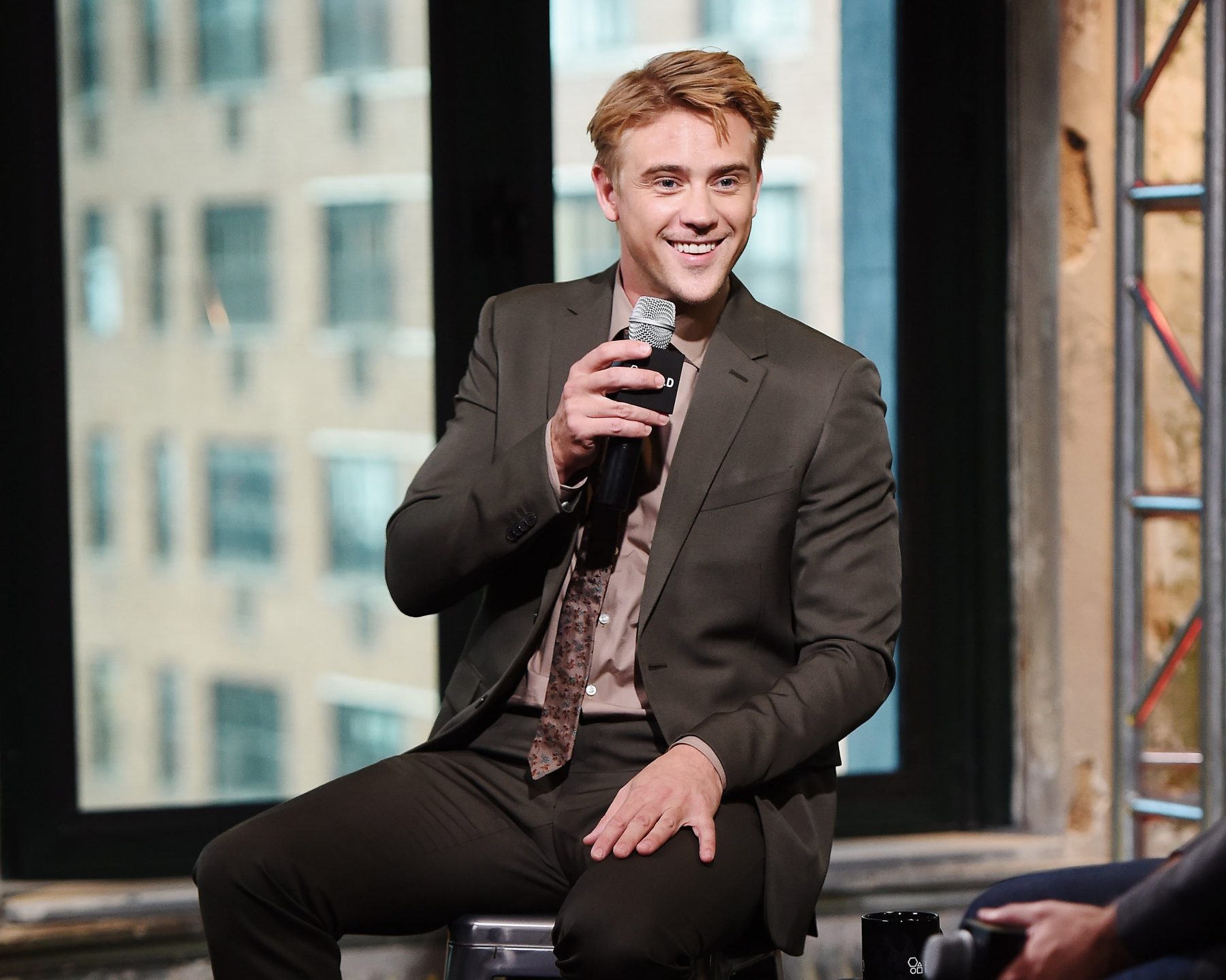 Boyd Holbrook HD Wallpaperwallpaper.net