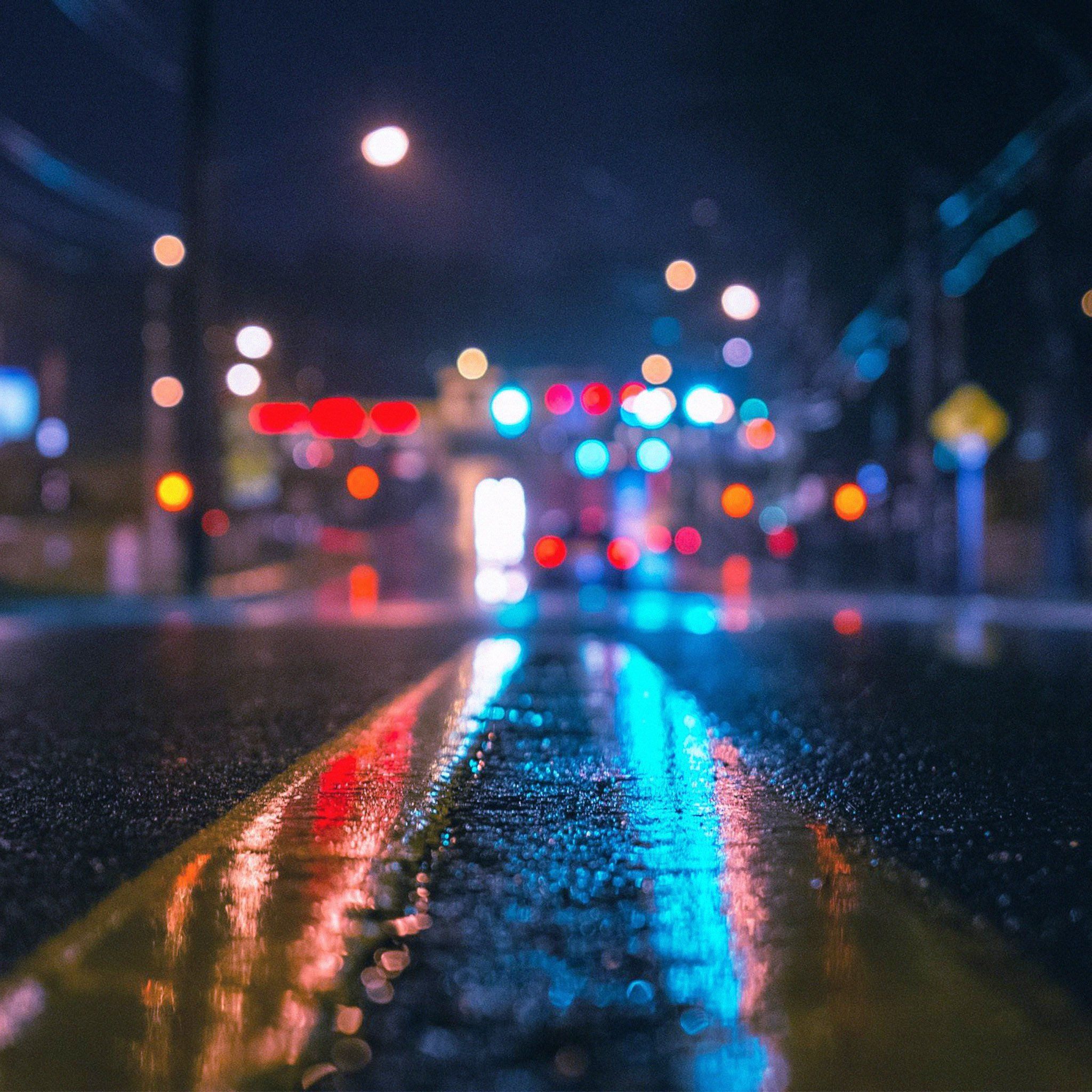 Rainy City Night iPad Air Wallpaper