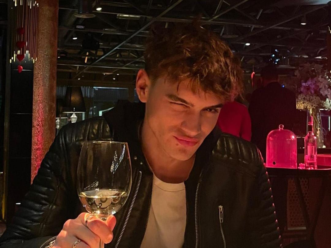 Fakta menarik Gabriel Guevara, aktor tampan pemeran Nick Leister dalam film Culpa Mia