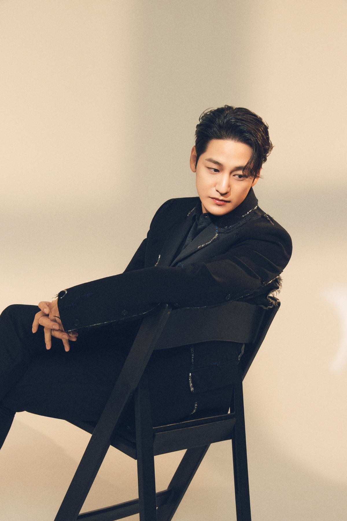 He Wants To Kill His Brother, But Can't Stand Others Killing Him': Kim Bum On His And Lee Dong Wook's Roles In Tale Of The Nine Tailed 1938, Entertainment News
