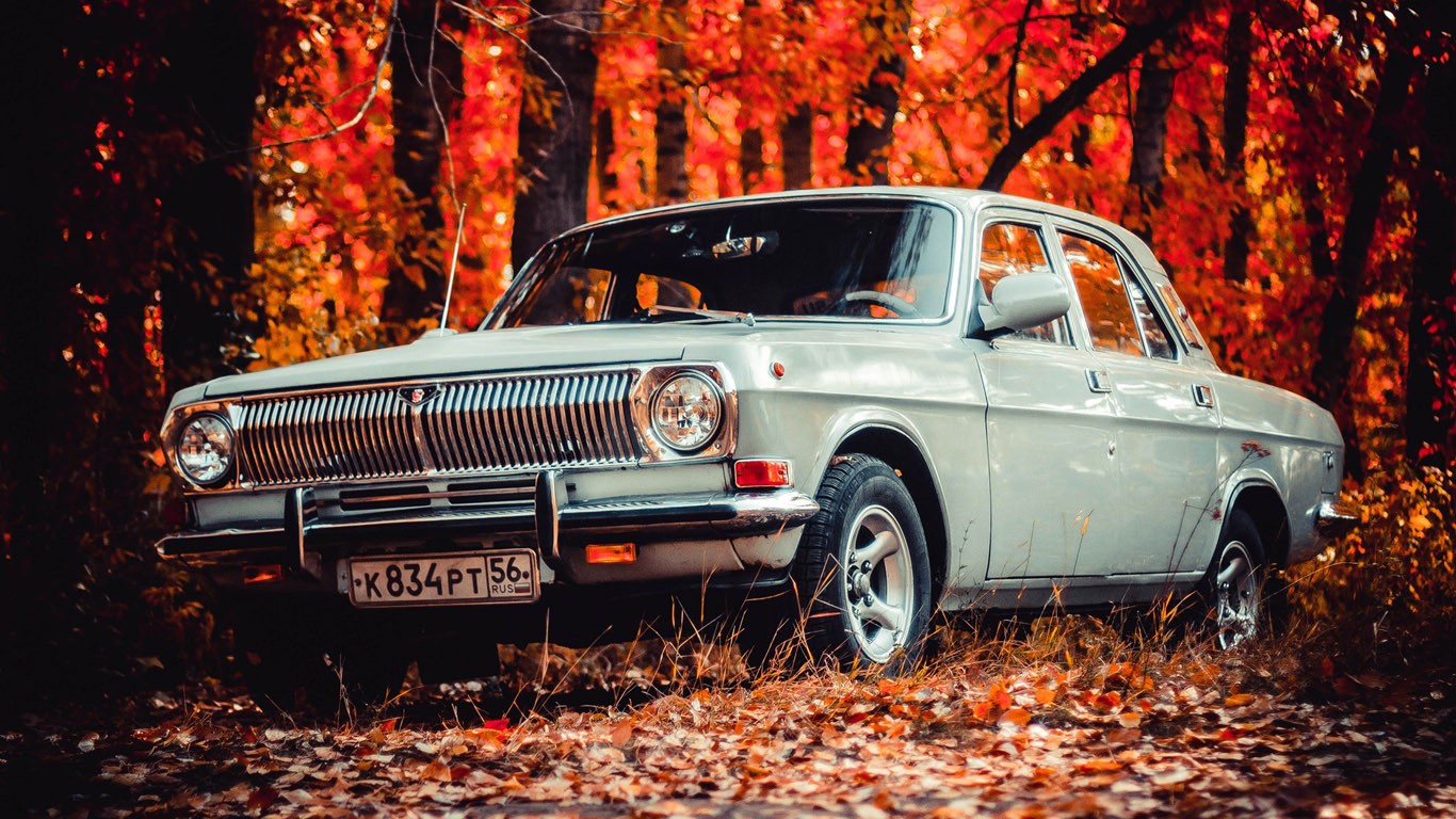 car vehicle nature fall leaves trees russian cars gaz 24 volga volga forest vintage Gallery HD Wallpaper