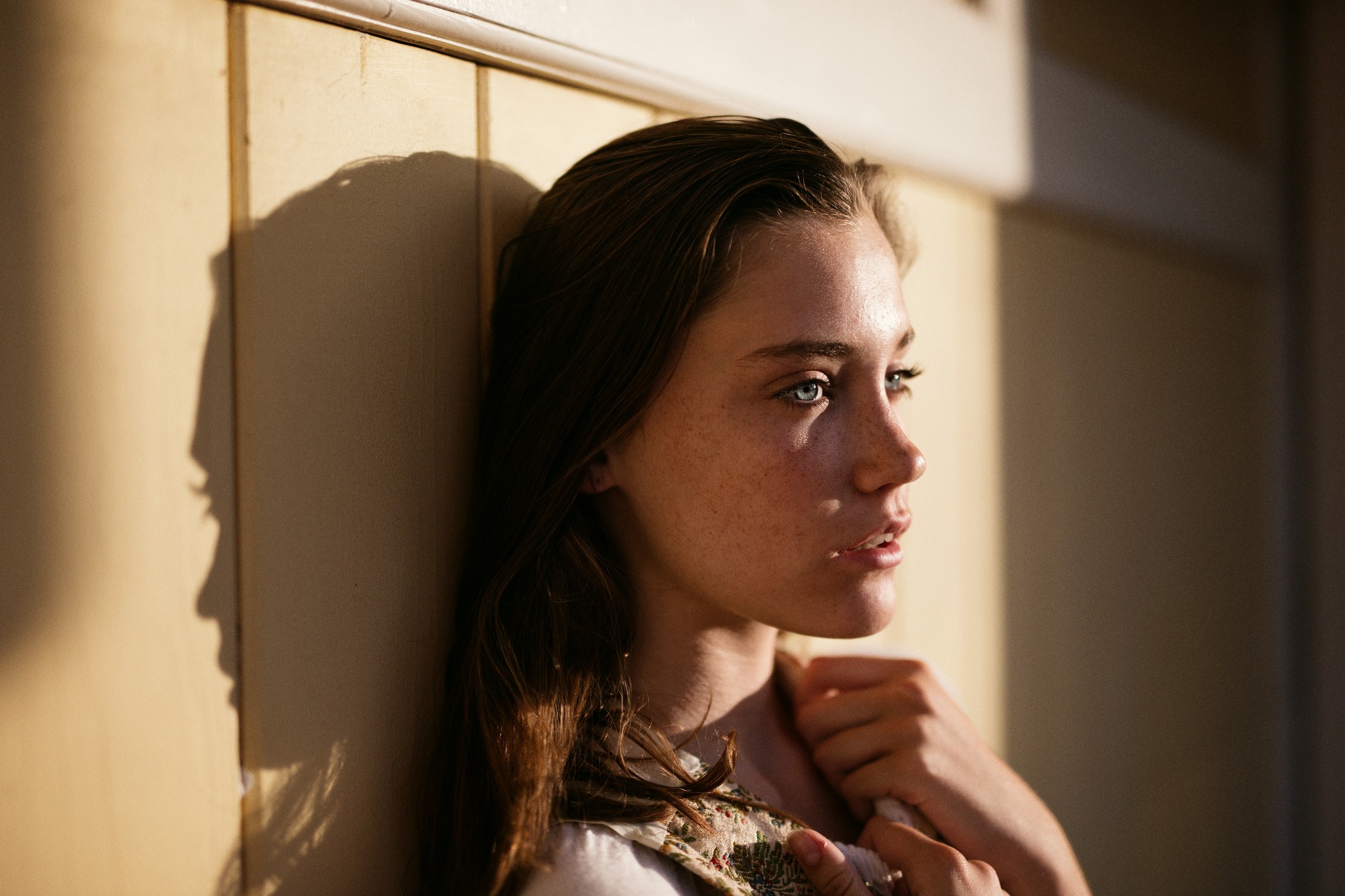 shadow, face, portrait, women, looking away Gallery HD Wallpaper