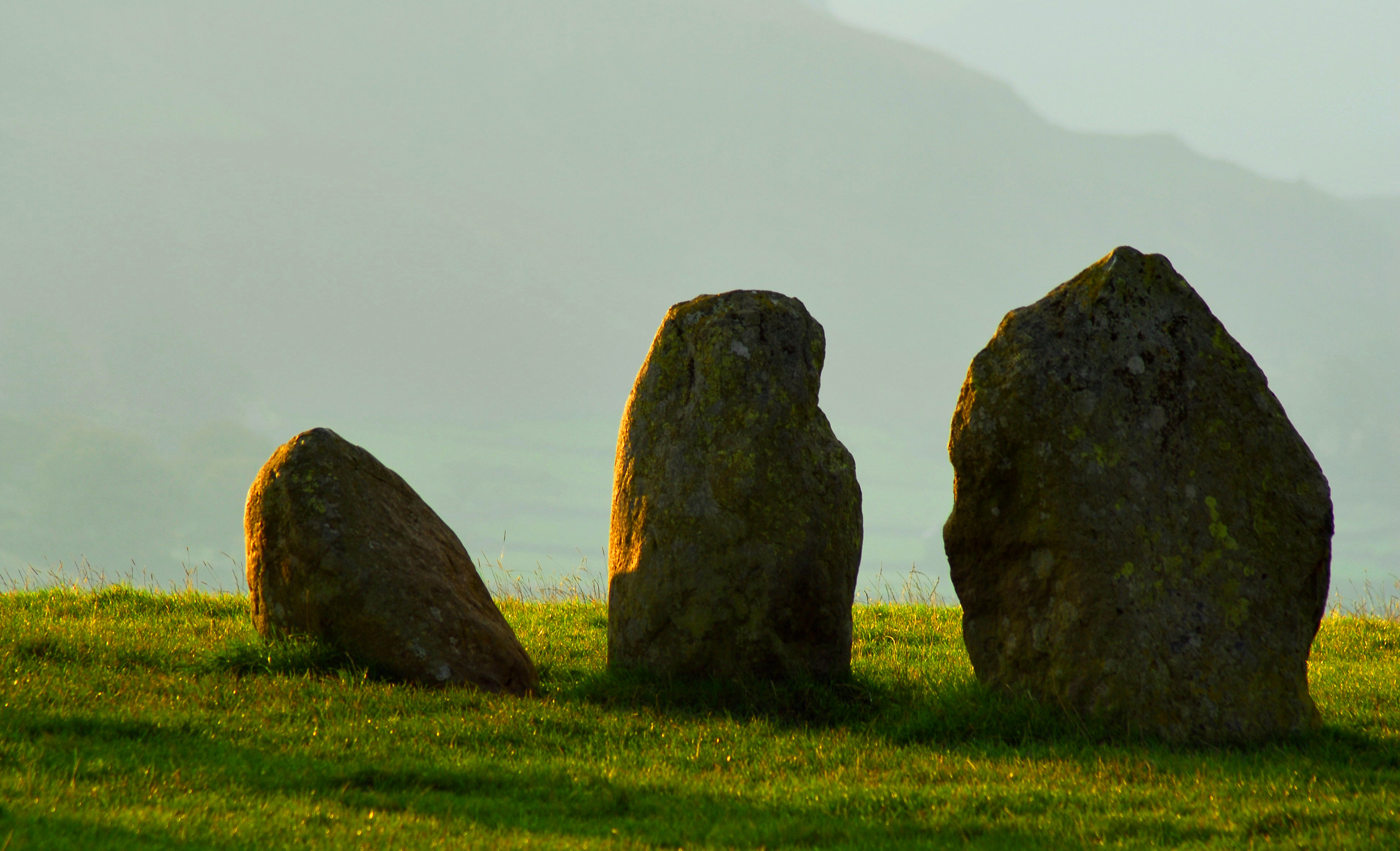 Wallpaper, landscape, hill, rock, grass, sky, circle, Nikon, stone, Monolith, Cumbria, Keswick, tripod, mountain, view, nationalpark, d200, lakedistrict, highland, manfrotto, outcrop, castlerigg, standingstones, megalith, britnatpark, national trust