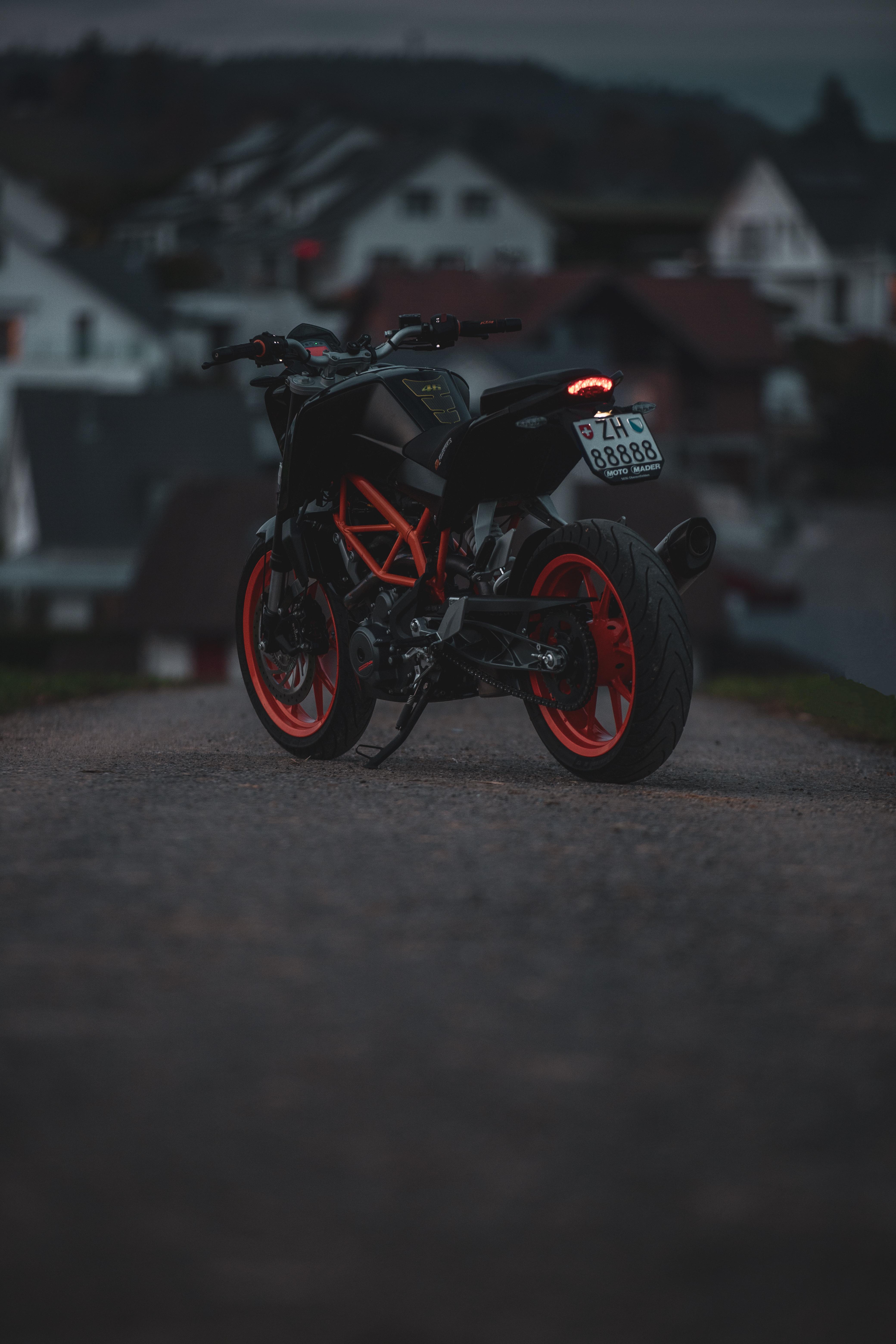 One of my fav photo from my Duke 390 back when it was warm enough to ride