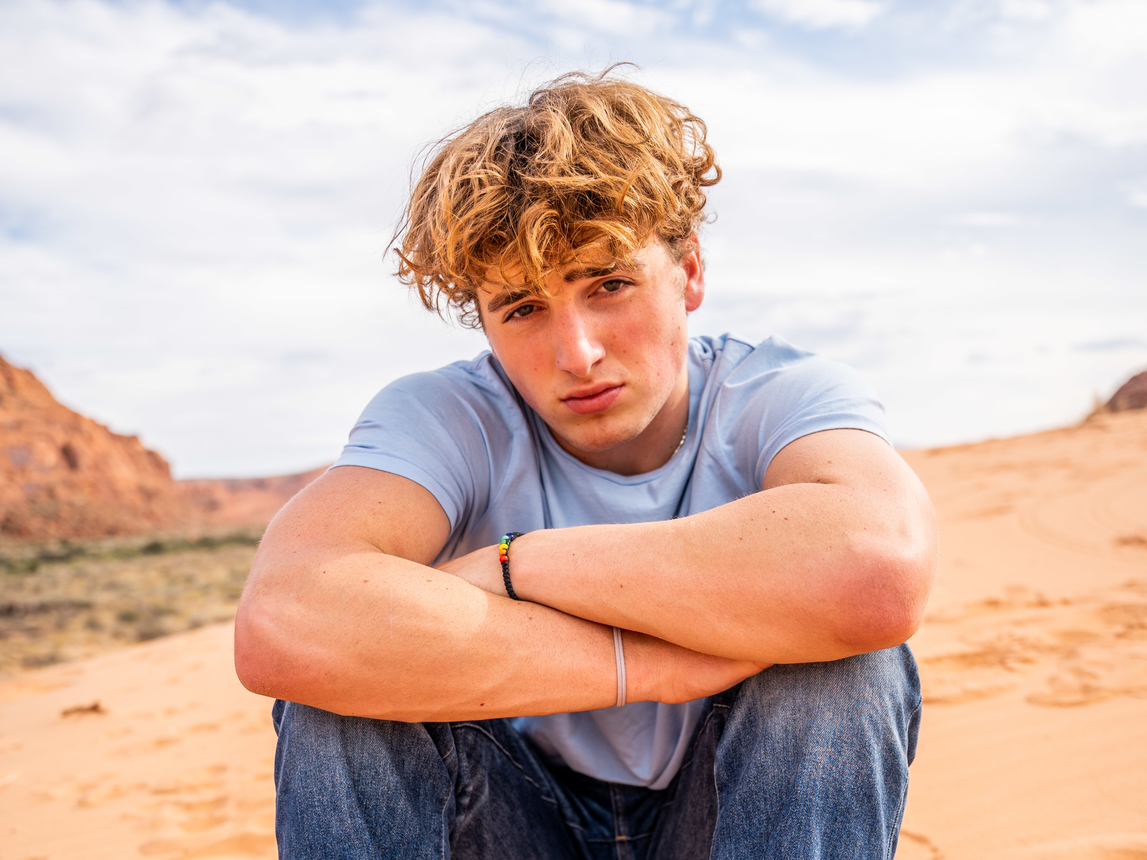 Benson Boone HD Wallpaper and Background