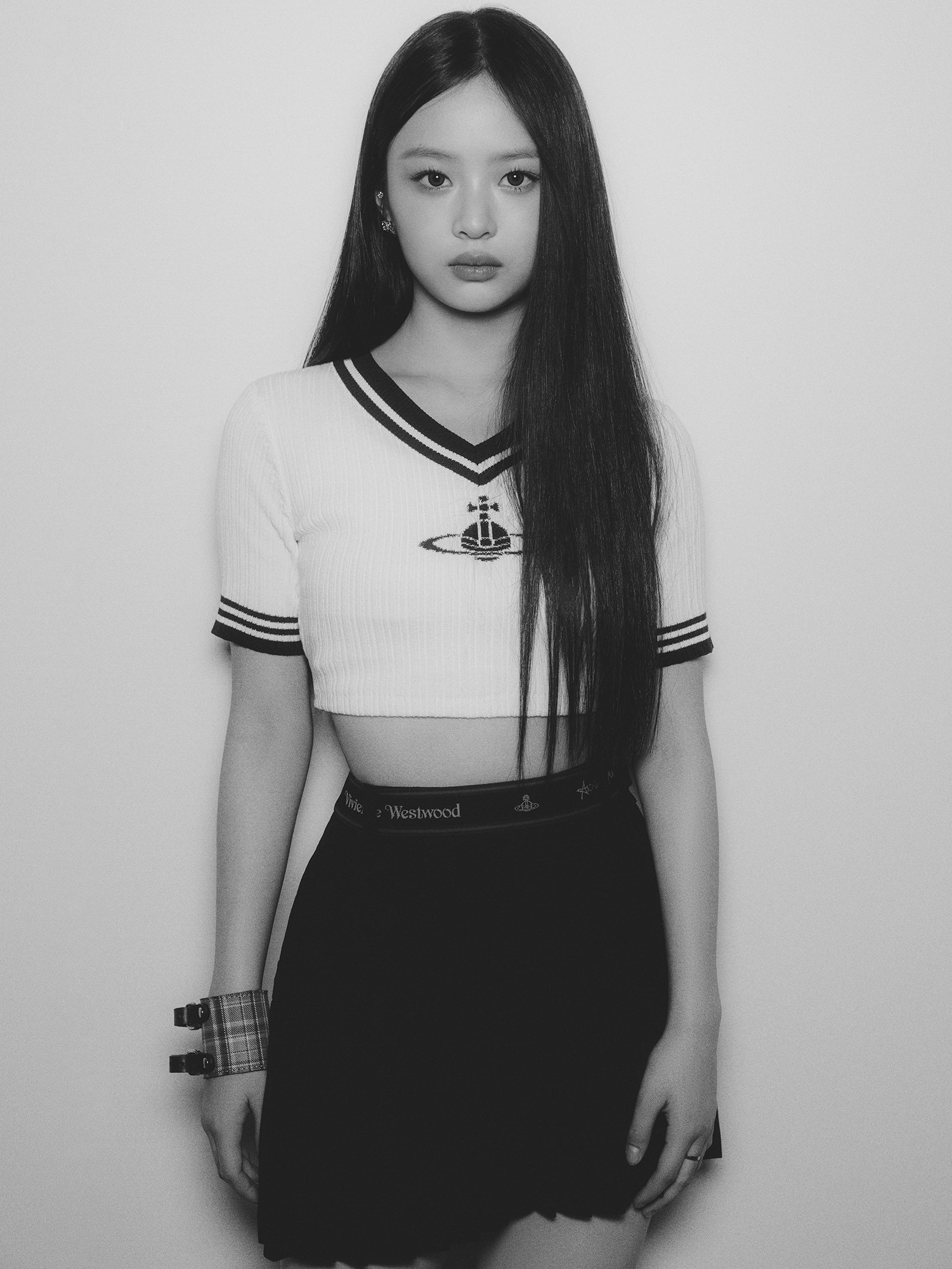 Hanni (NewJeans) Profile Pop Database / Dbkpop.com