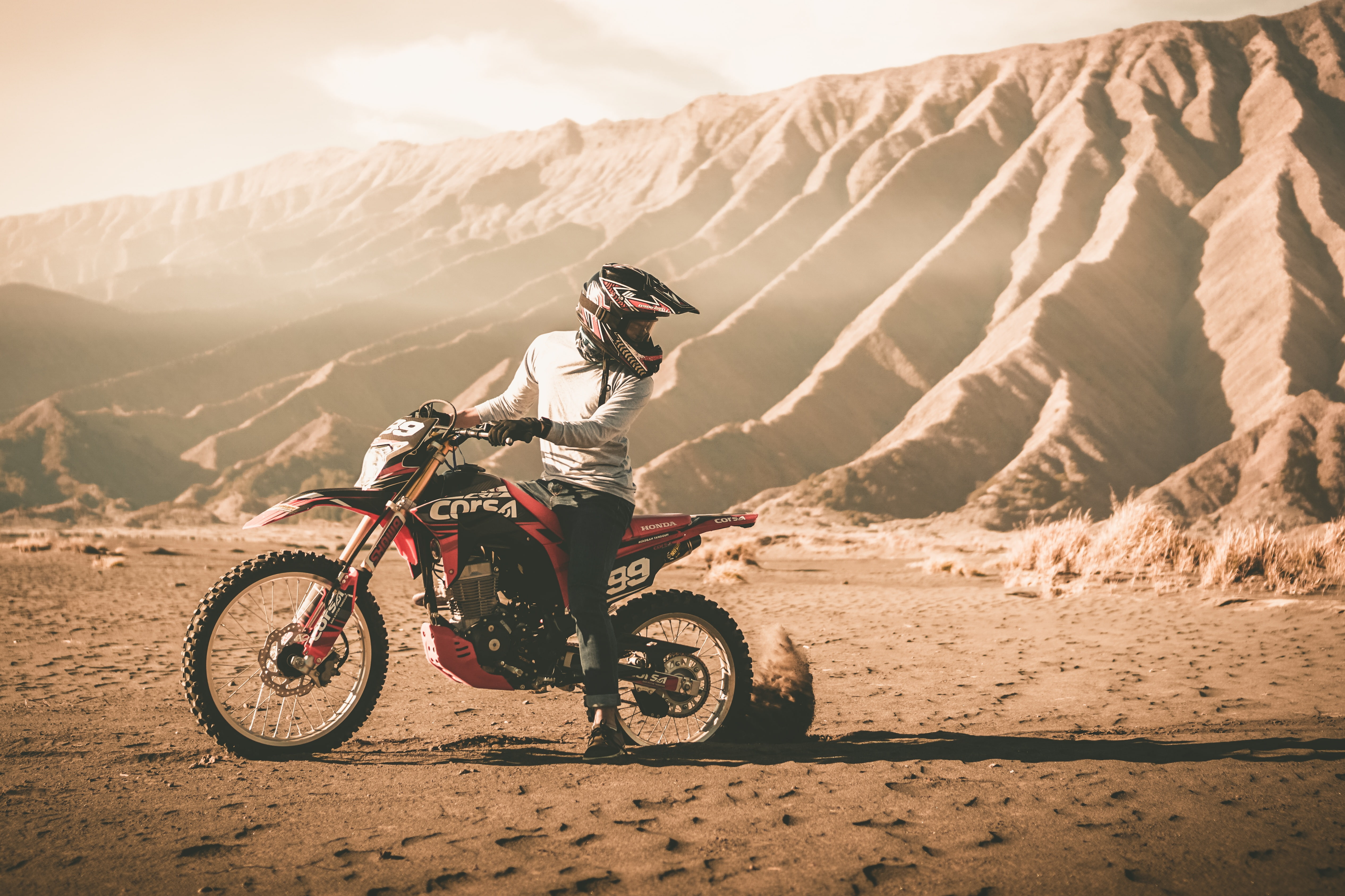 Wallpaper / Motorcycle, Cross, Helmet, Sand, 4K, Motorcyclist, Off Road, Mountains Free Download