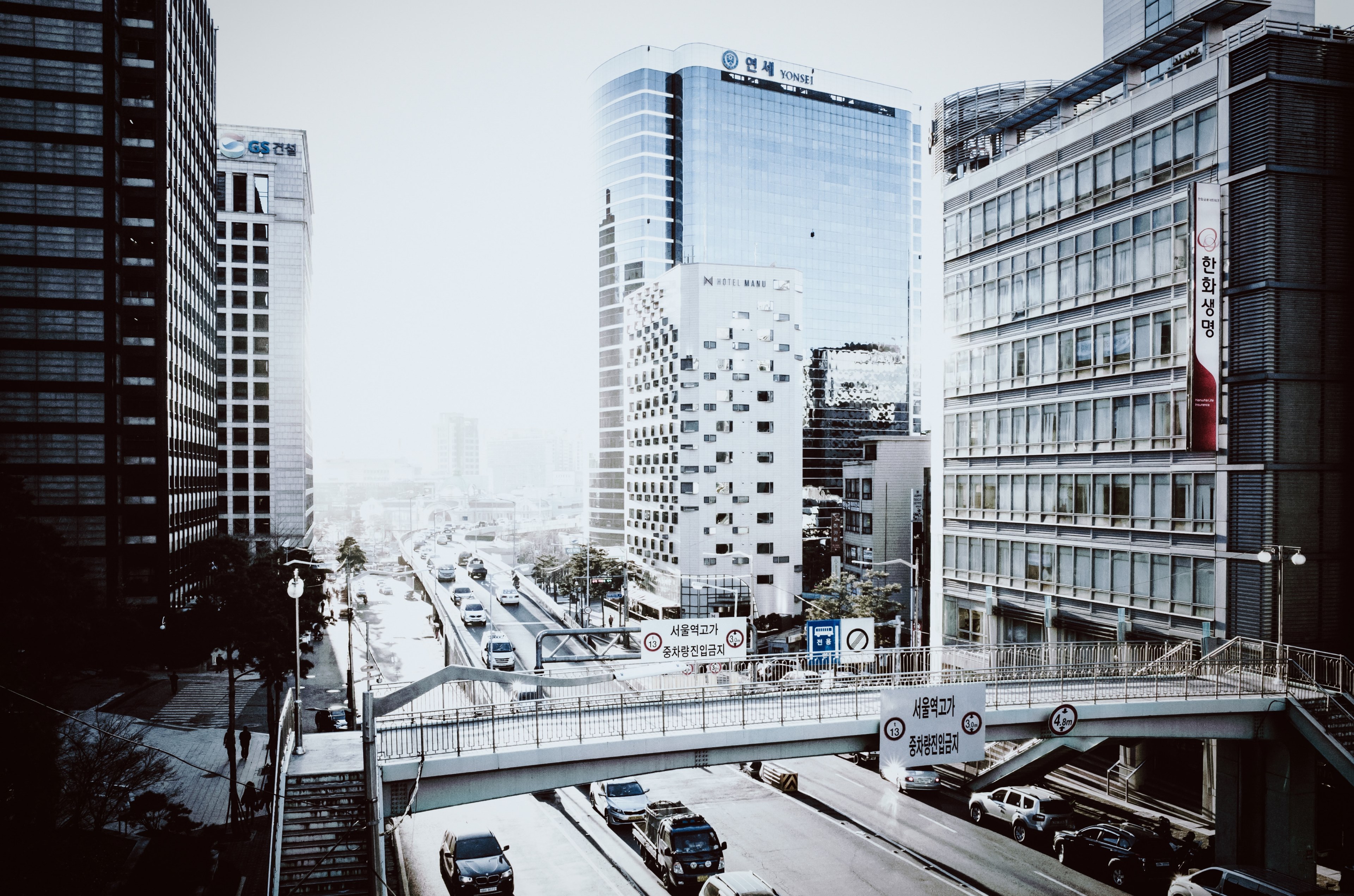 Wallpaper / traffic in the streets of seoul south korea, toegye ro 4k wallpaper free download