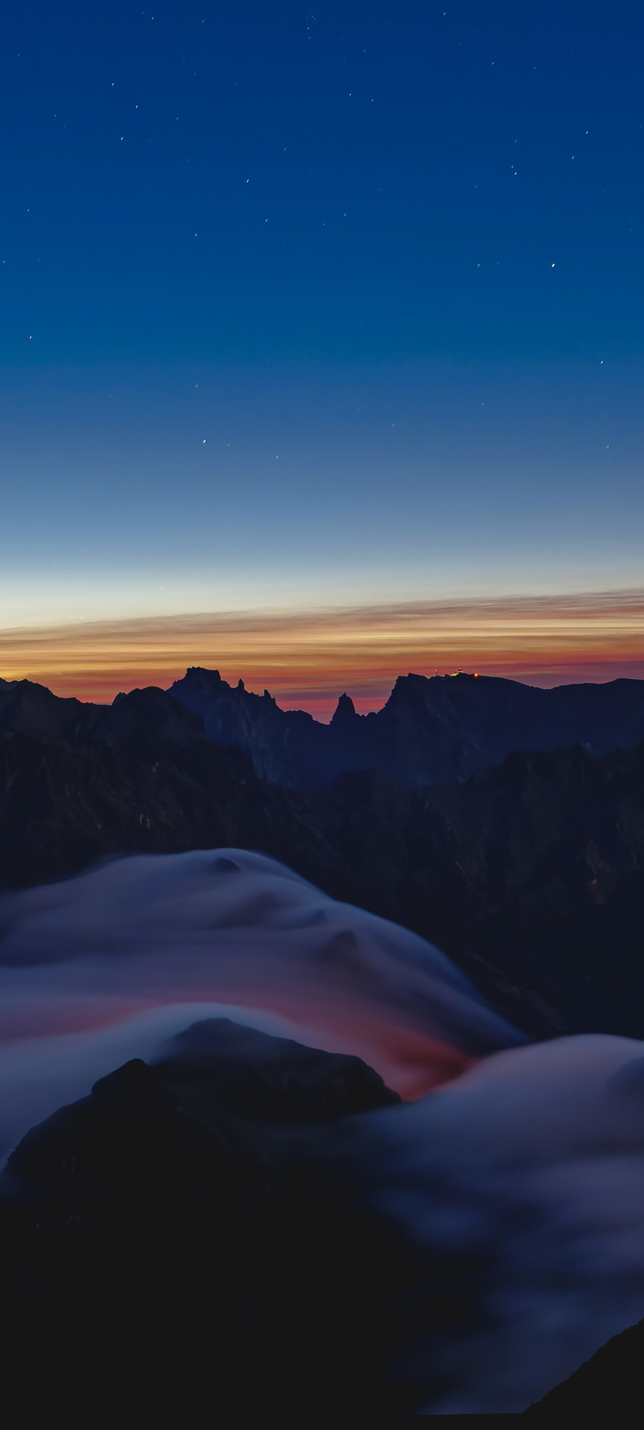 Incredible mountainscape wallpaper for iPhone