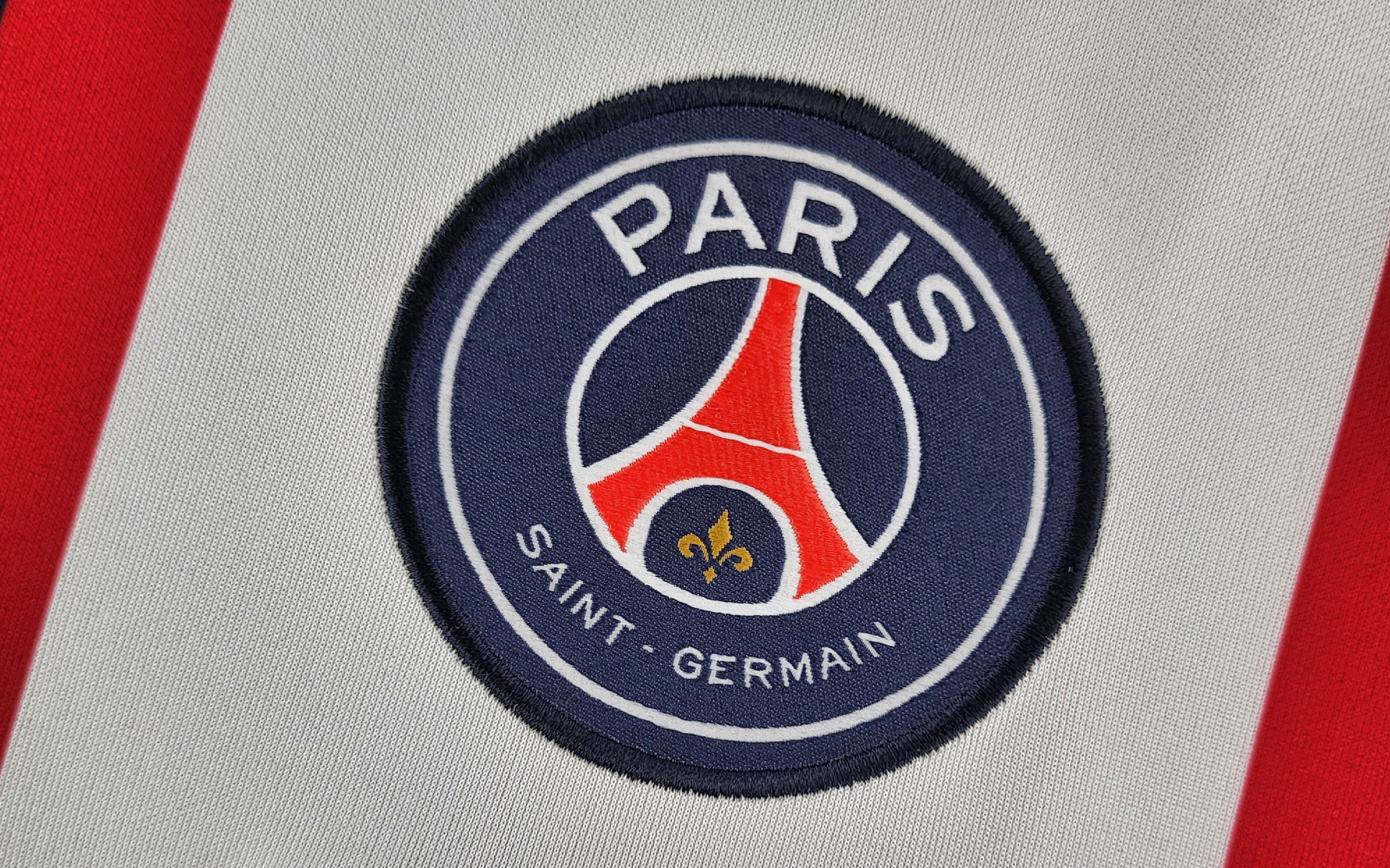 Paris Saint Germain Ultra HD Emblem