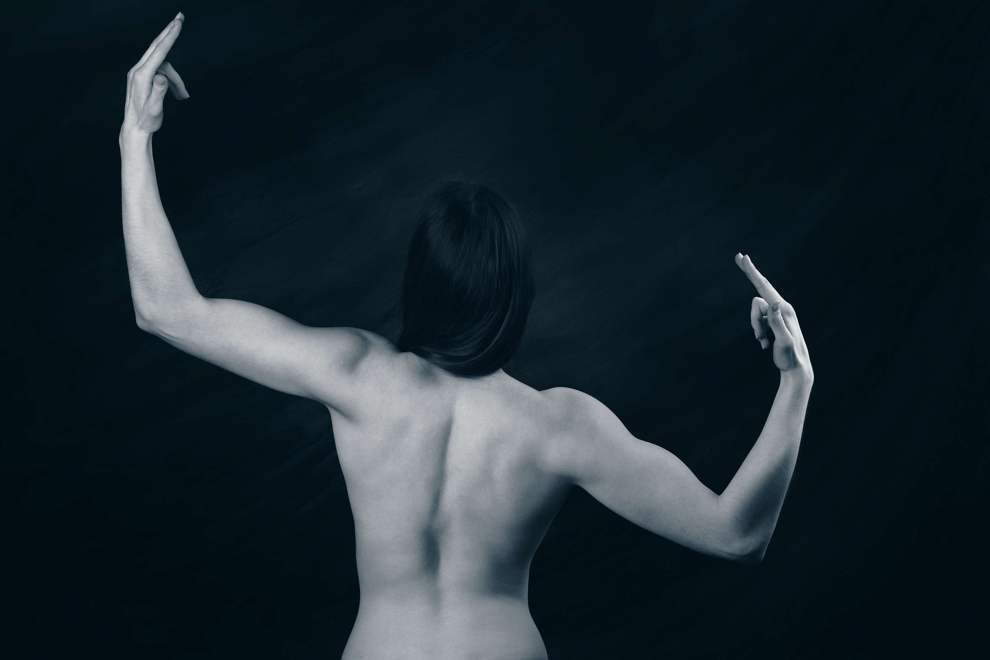 Wallpaper / human back, shooting, bodybuilding, shirtless, 4K, muscle, studio shot, fit, waist up, arms raised, human body part, one person, standing, body, hairstyle free download