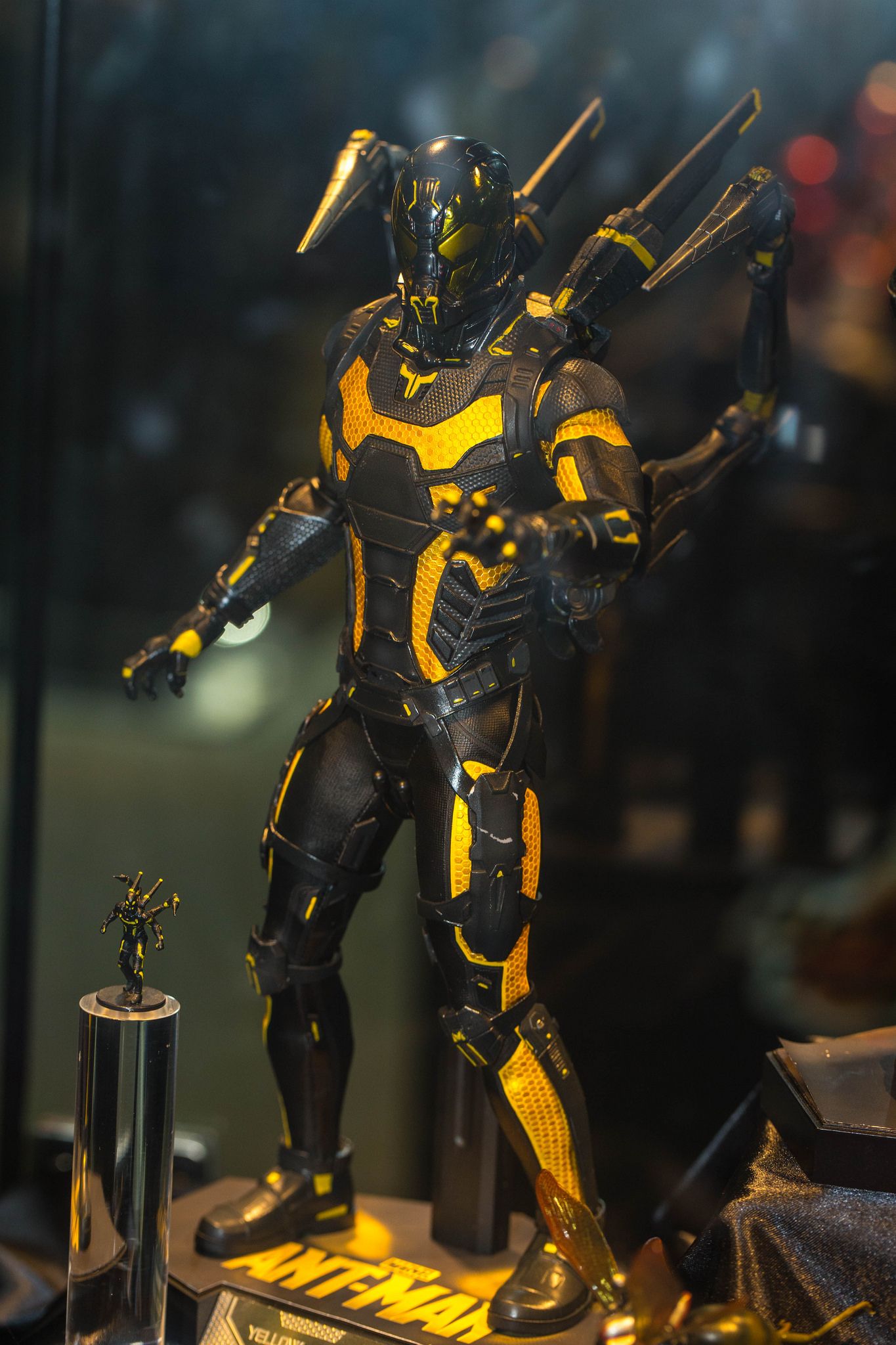 6 Scale Yellow Jacket. Marvel Toys, Marvel Statues, Marvel Villains