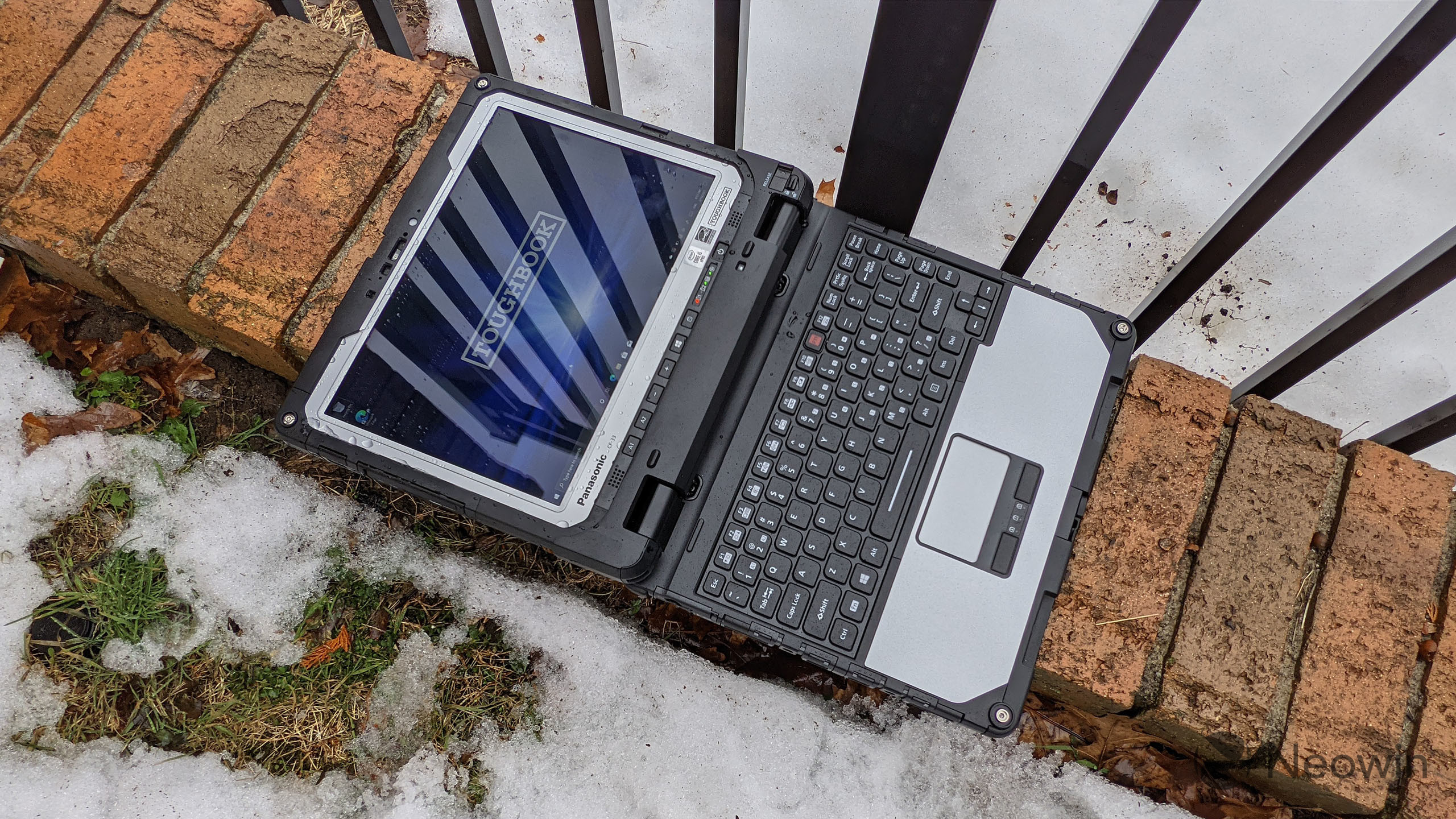 Panasonic TOUGHBOOK 33 review: A Surface Book you can beat the crap out of
