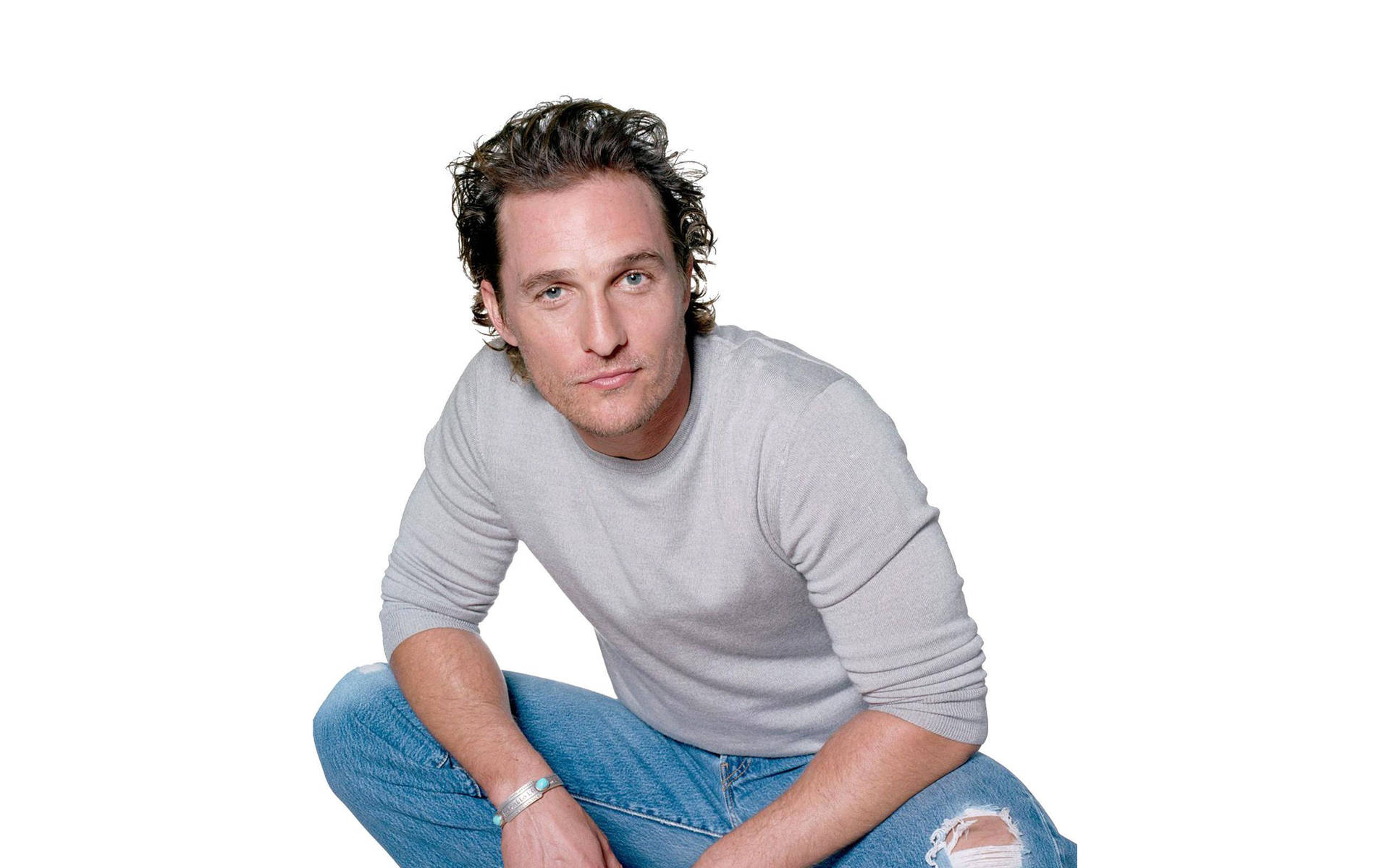 Download Matthew Mcconaughey In Casual Street Wear Wallpaper