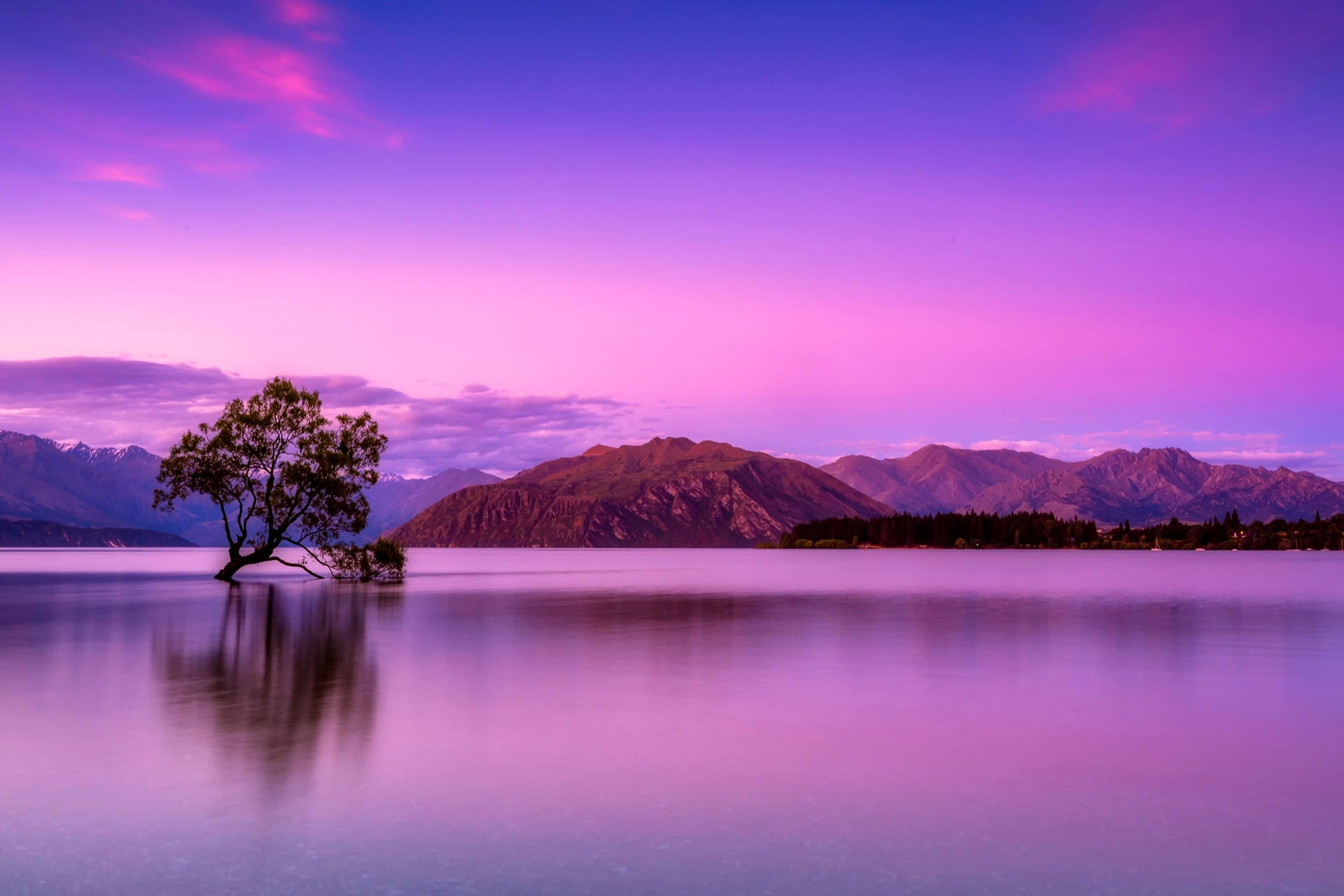 Download Aesthetic Sky Of Violet Over Mountains Wallpaper