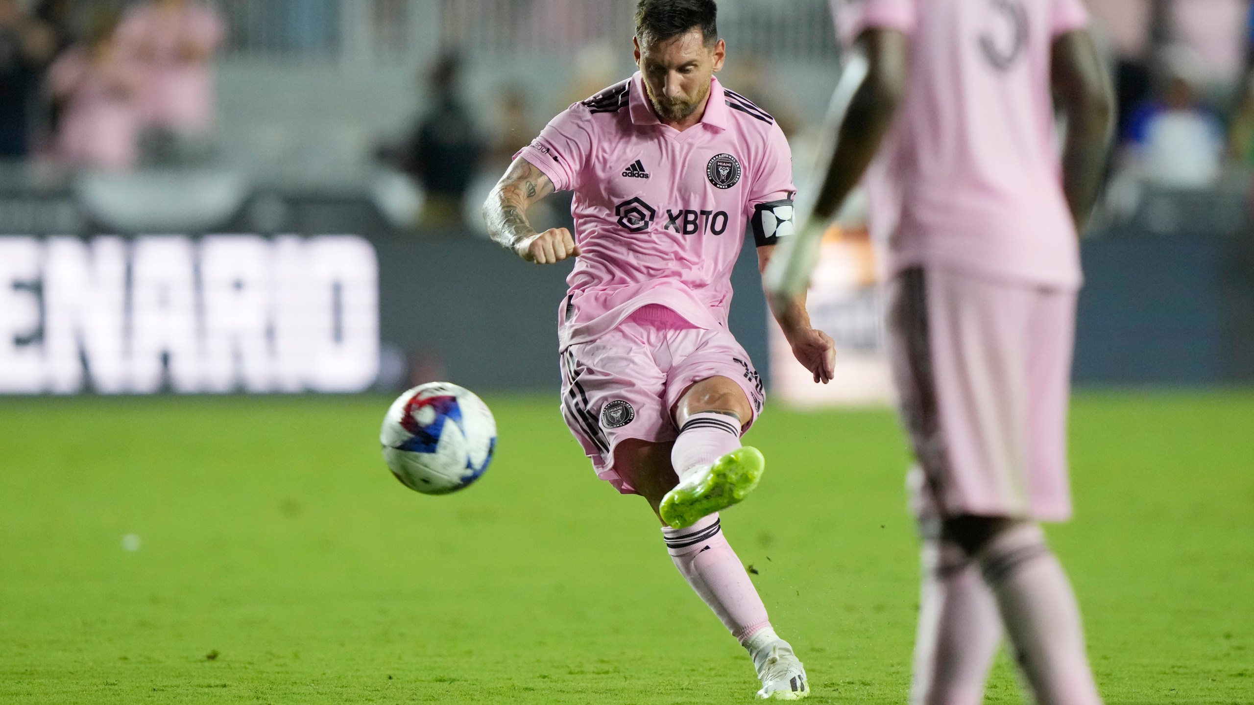 Lionel Messi Scores A Sensational Game Winning Goal On A Free Kick In His Inter Miami Debut