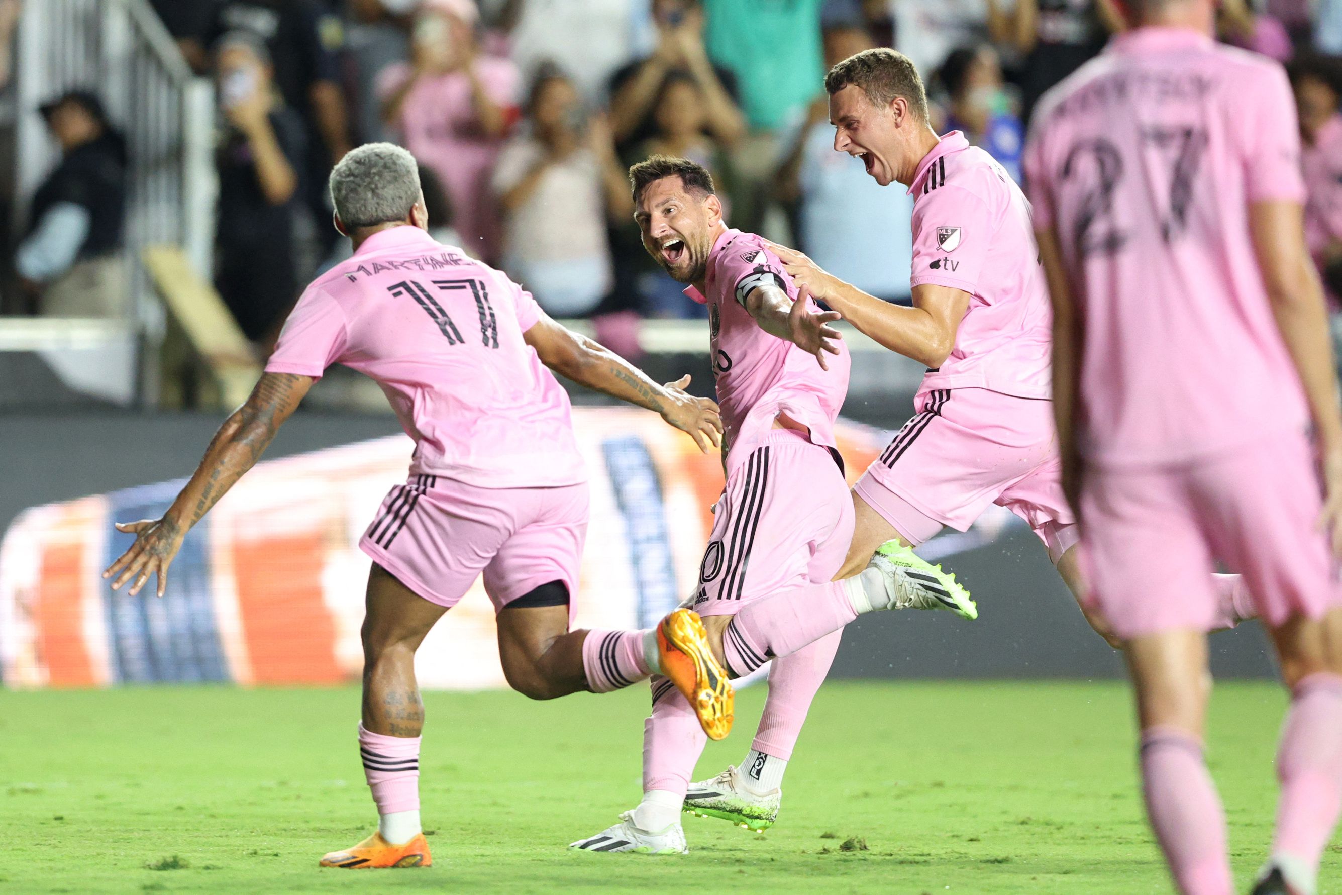 Lionel Messi's brilliant free kick gives Inter Miami win in soccer legend's debut with MLS club