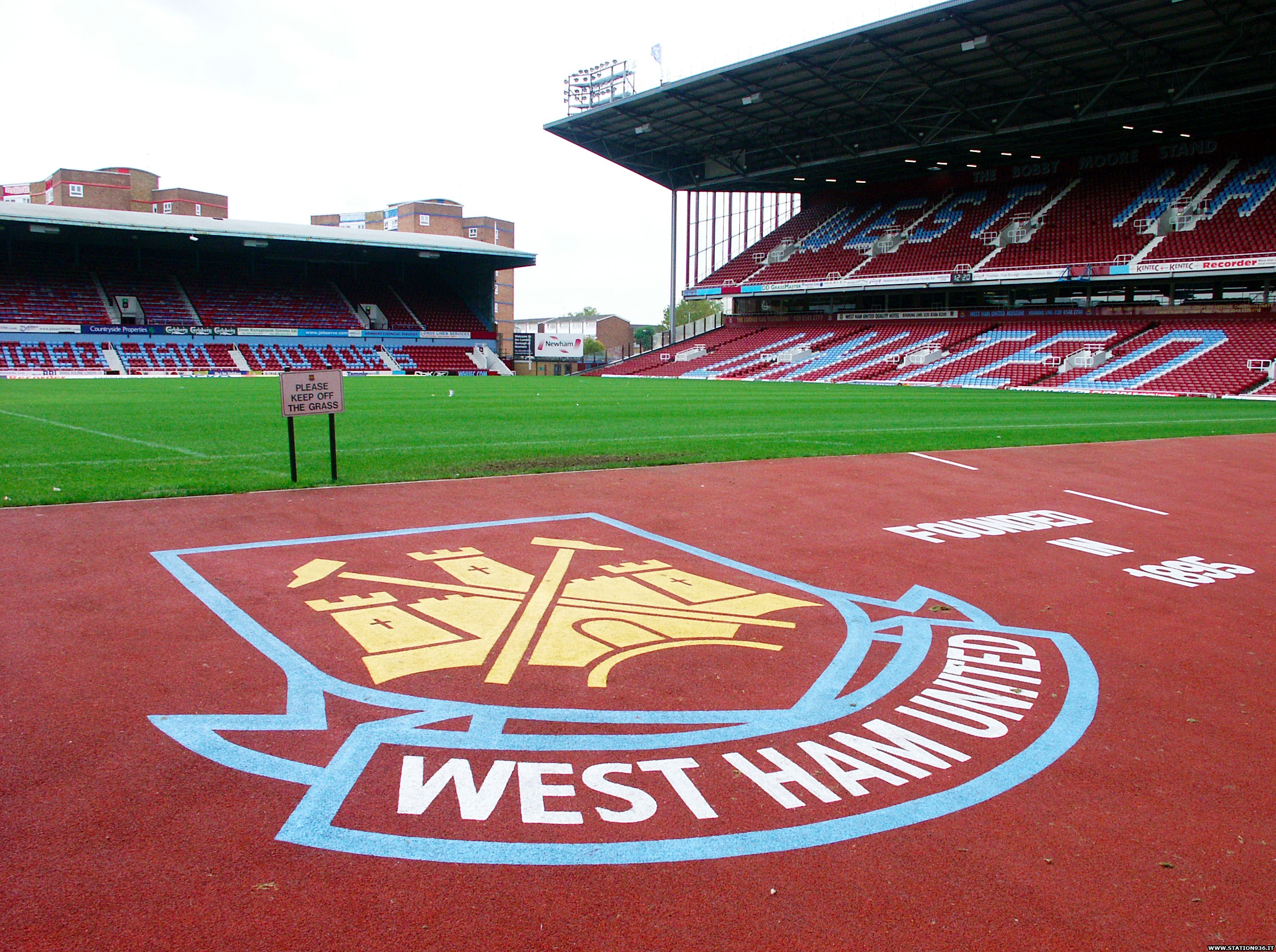 Free download Free West Ham United desktop wallpaper West Ham United wallpaper [2444x1823] for your Desktop, Mobile & Tablet. Explore West Ham United Wallpaper. Old West Wallpaper, Wild West