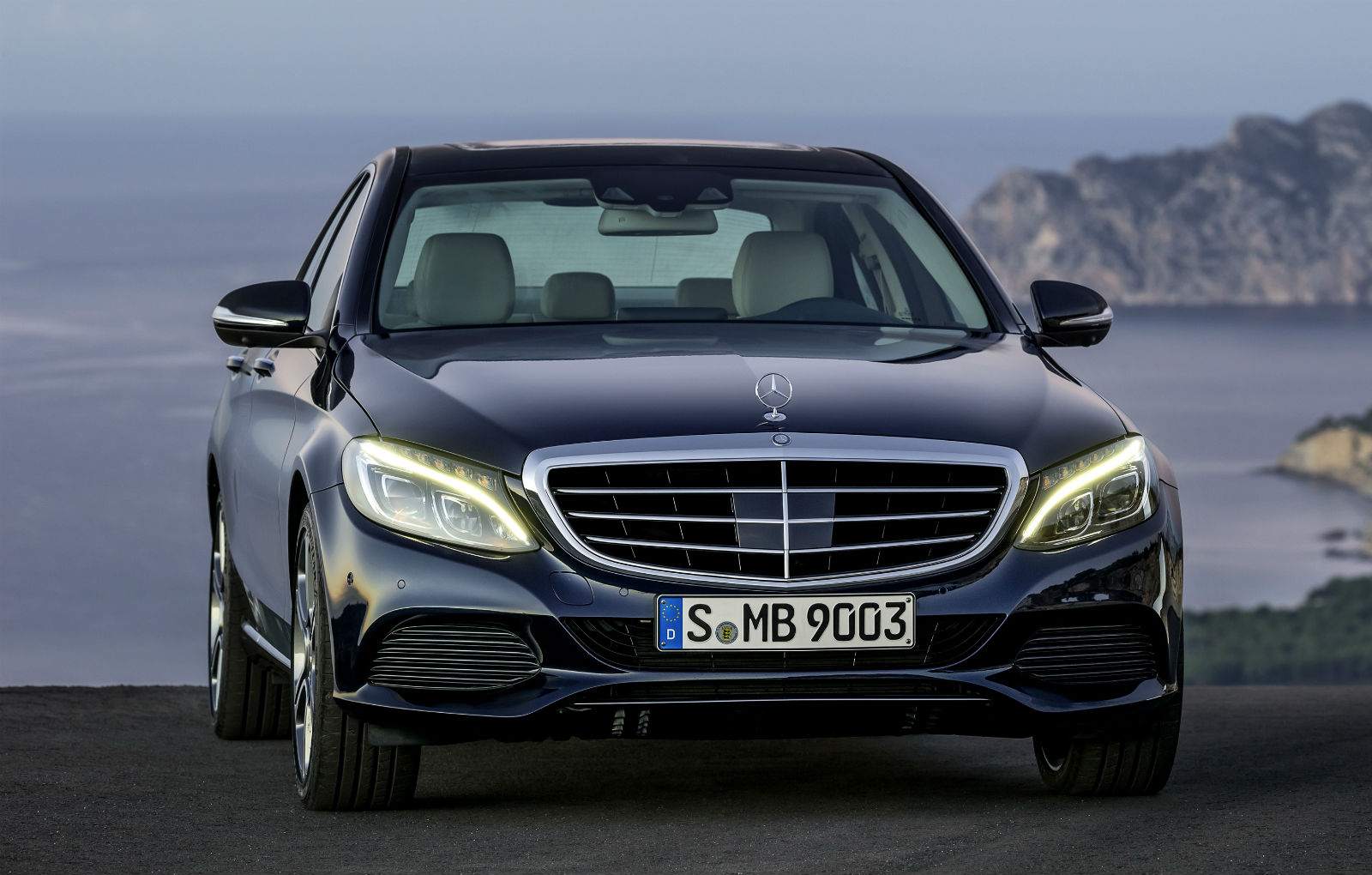 Mercedes Benz C300 Wallpaper