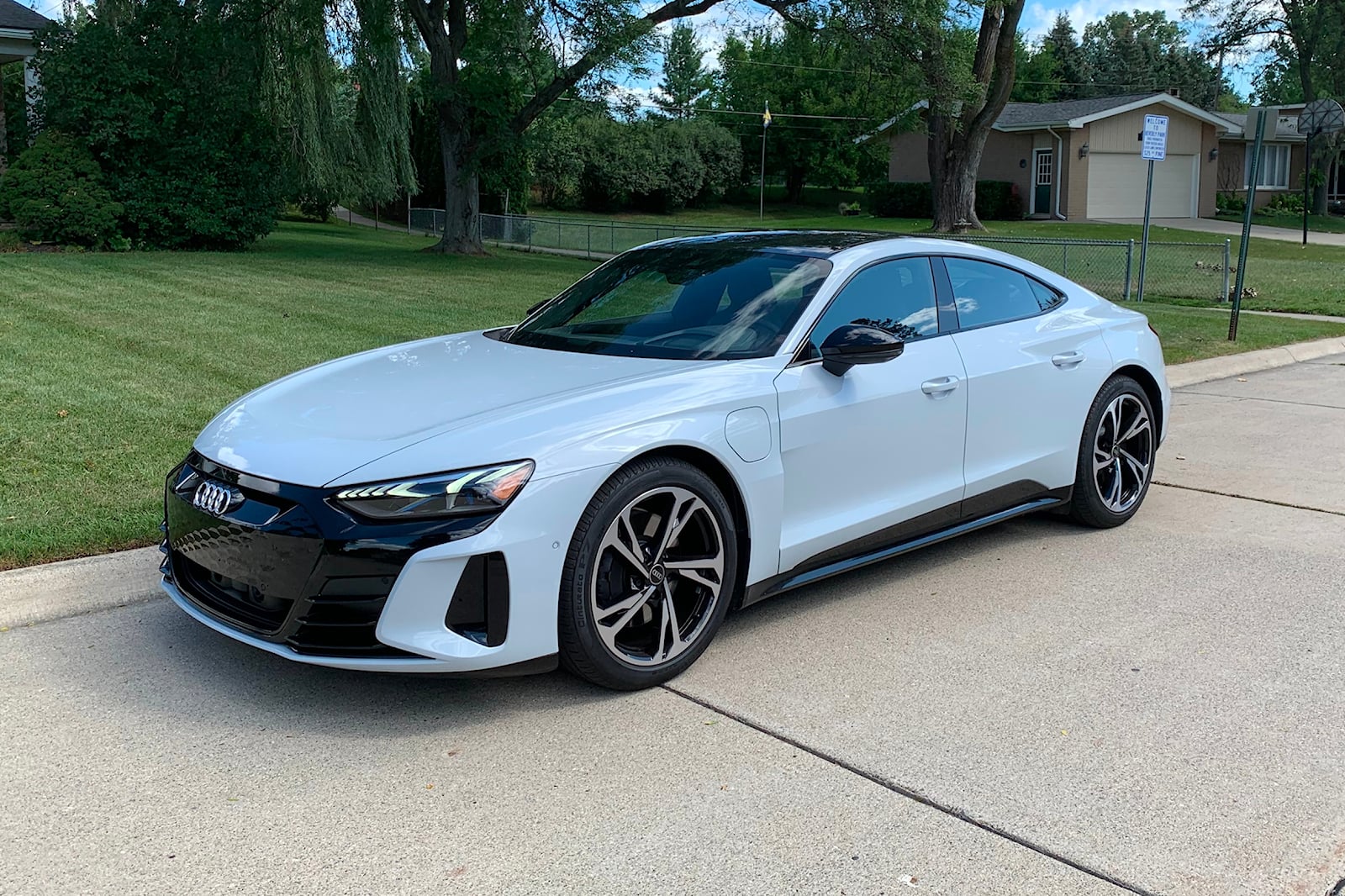 2023 Audi E Tron GT Exterior Colors & Dimensions: Length, Width, Tires