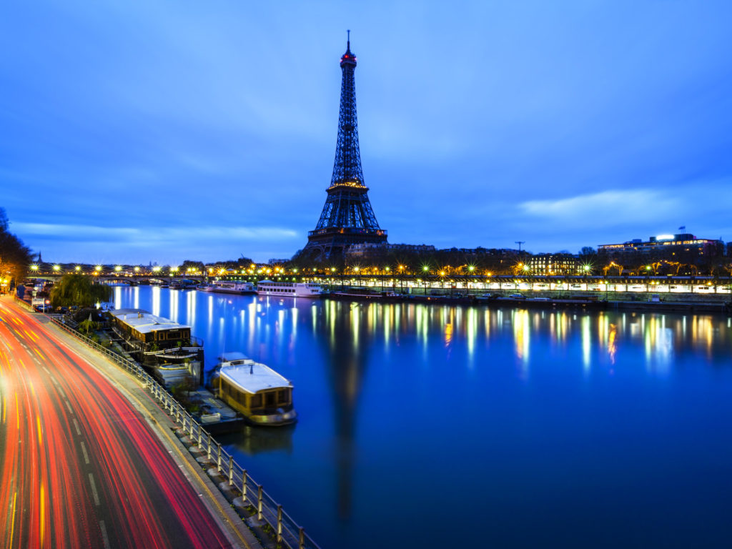 Morning In Paris France Eiffel Tower And River Seine 4k Ultra HD Desktop Wallpaper For Computers Laptop Tablet And Mobile Phones 3840х2400, Wallpaper13.com