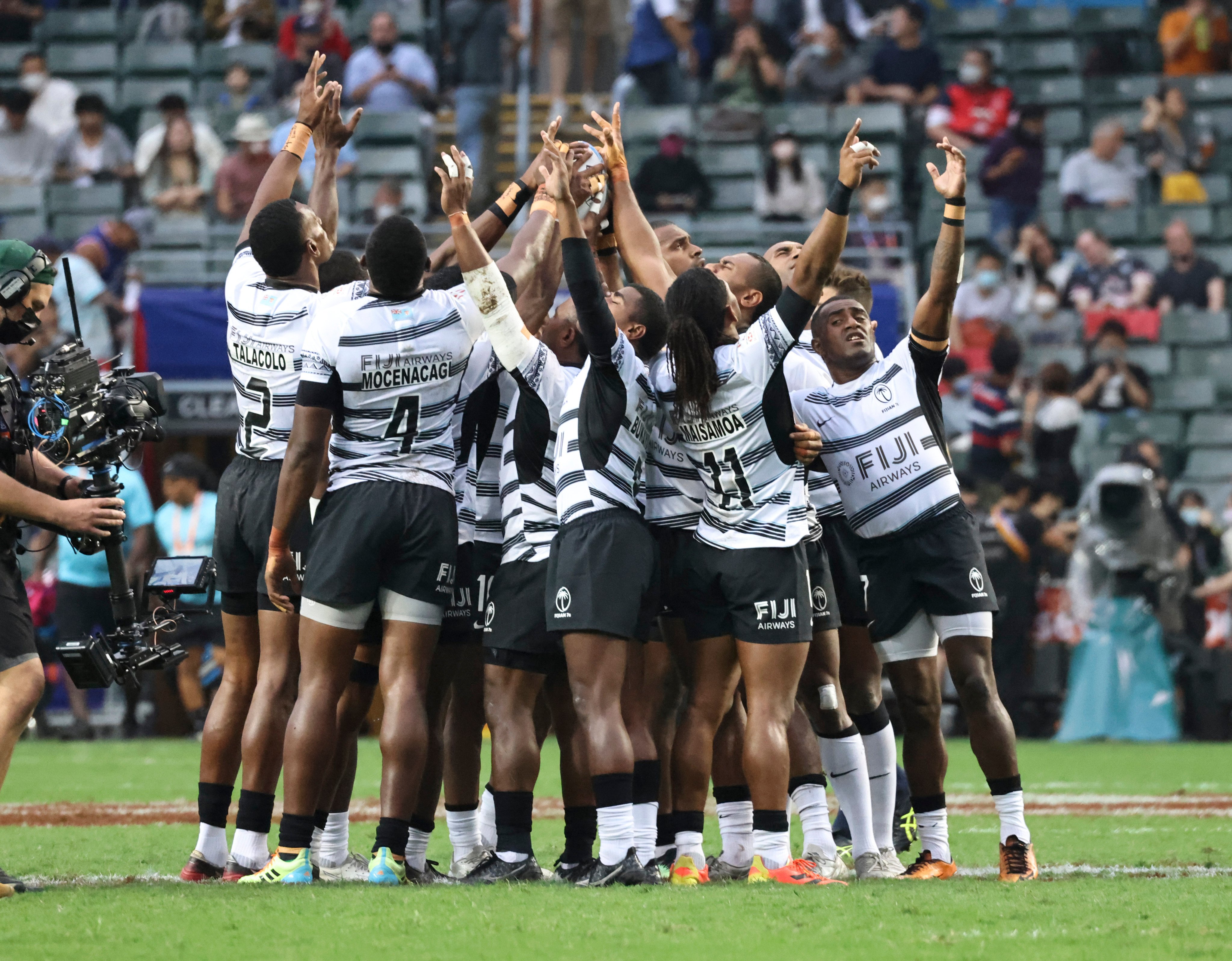 Hong Kong Sevens 2022: Fiji thrash Japan to start hunt for sixth straight crown; USA beat Spain. South China Morning Post