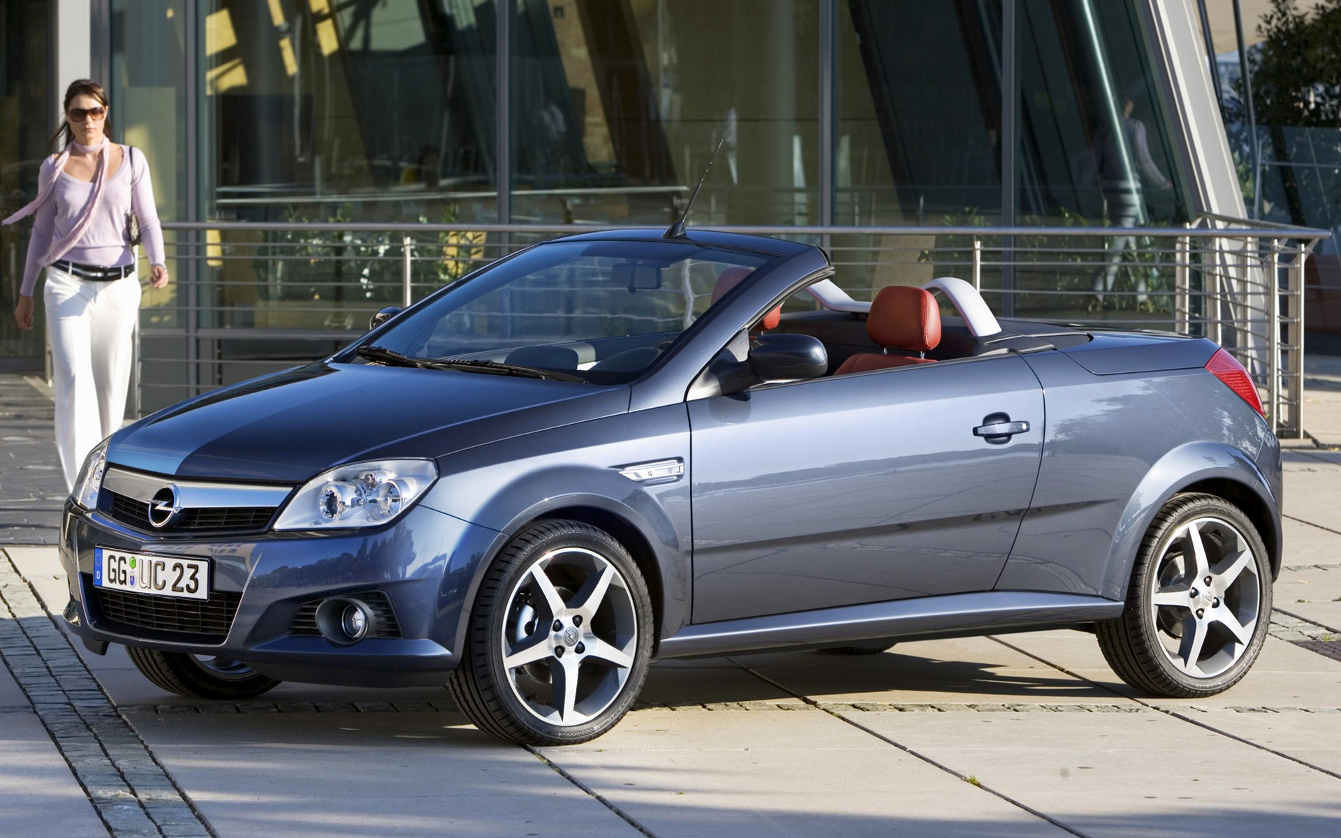 Opel Tigra TwinTop Illusion and HD Image