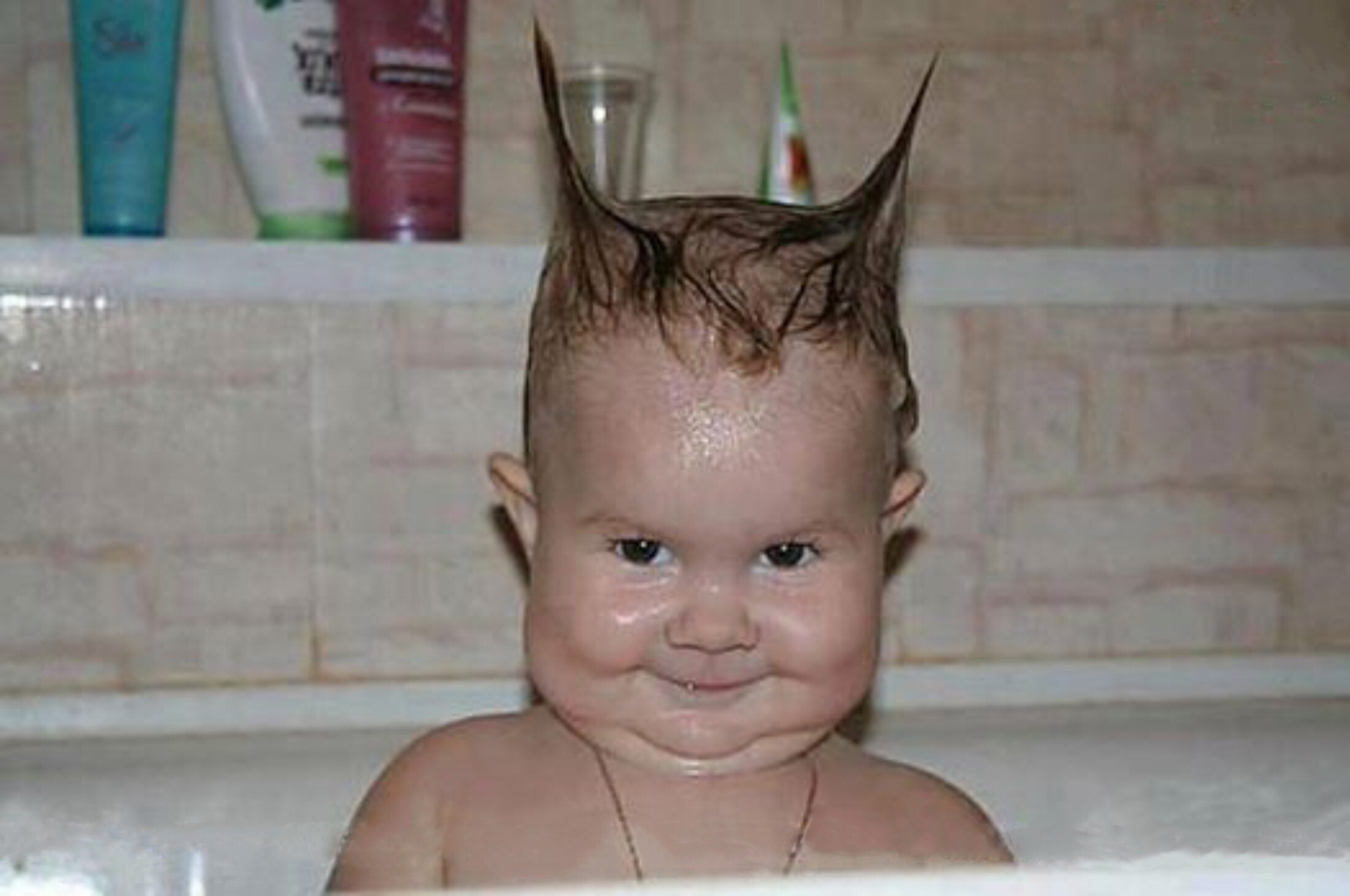 Funny Baby Hair Style During Bath Wallpaper