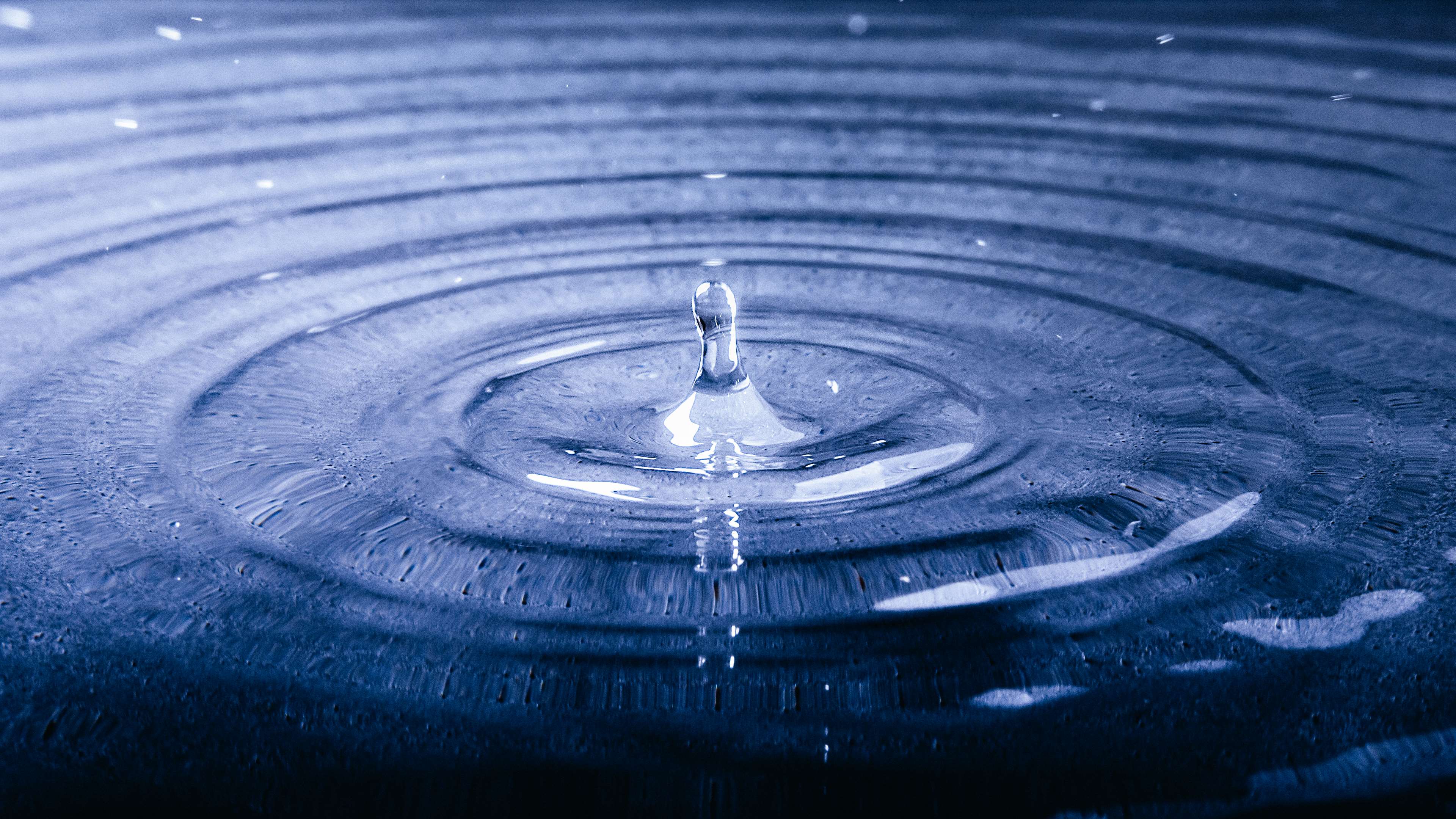 3840x2160 blue, drop, liquid, ripple, transparent, water, water drop 4k JPG 939 kB Gallery HD Wallpaper