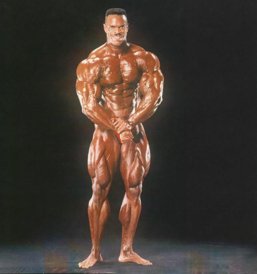 Paul Dillett: Height. Weight. Arms. Chest