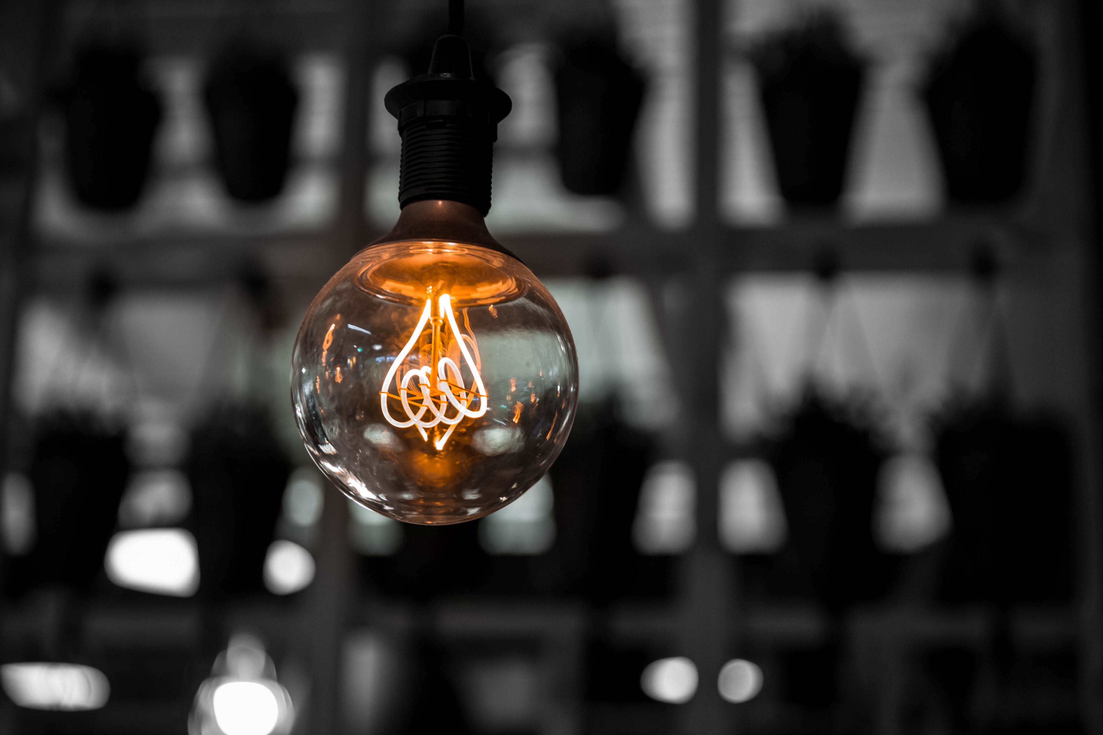 Wallpaper / light bulb filament vintage and old HD 4k wallpaper free download