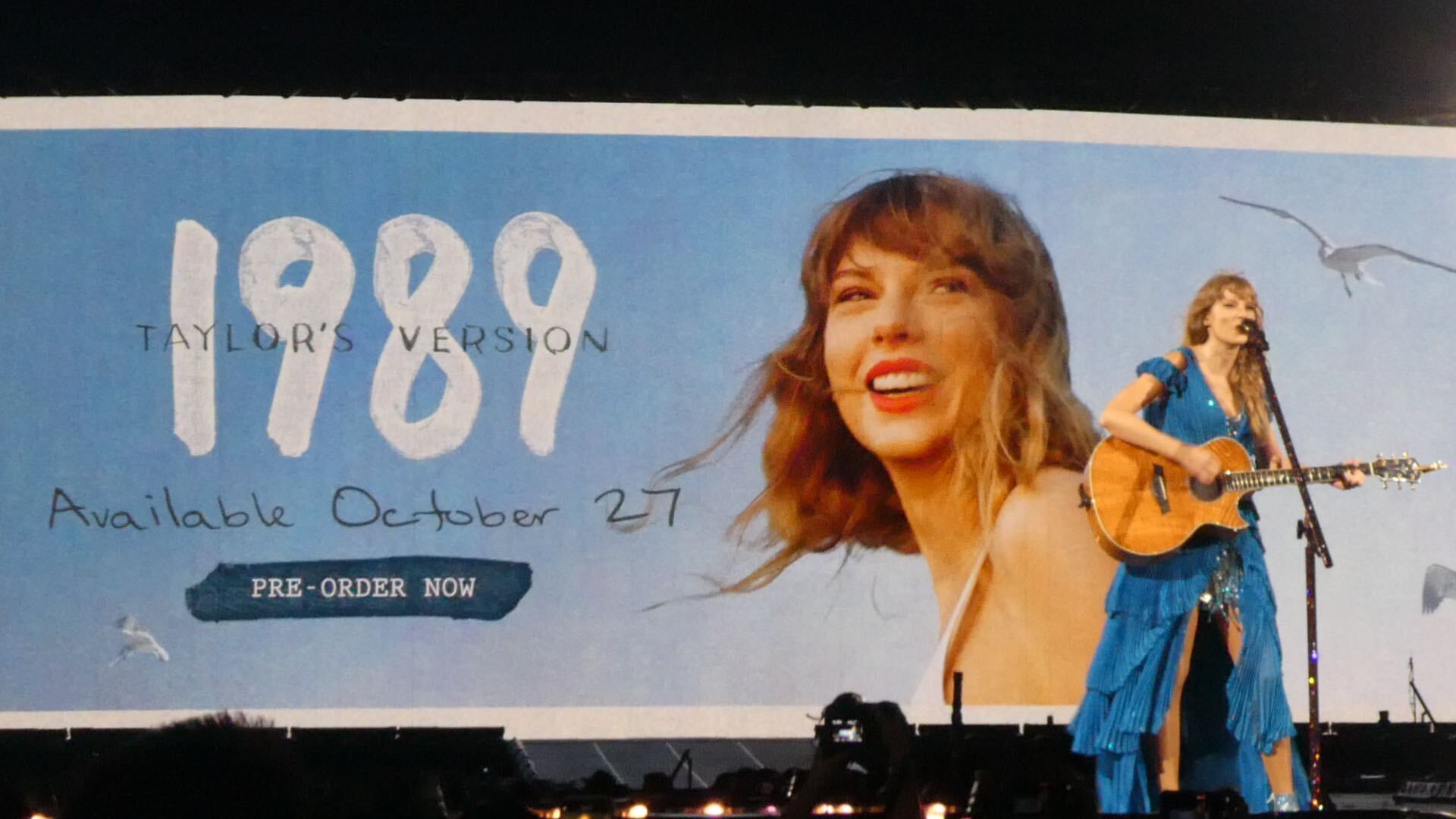 Taylor Swift Says '1989 (Taylor's Version)' Is Coming at L.A. Finale
